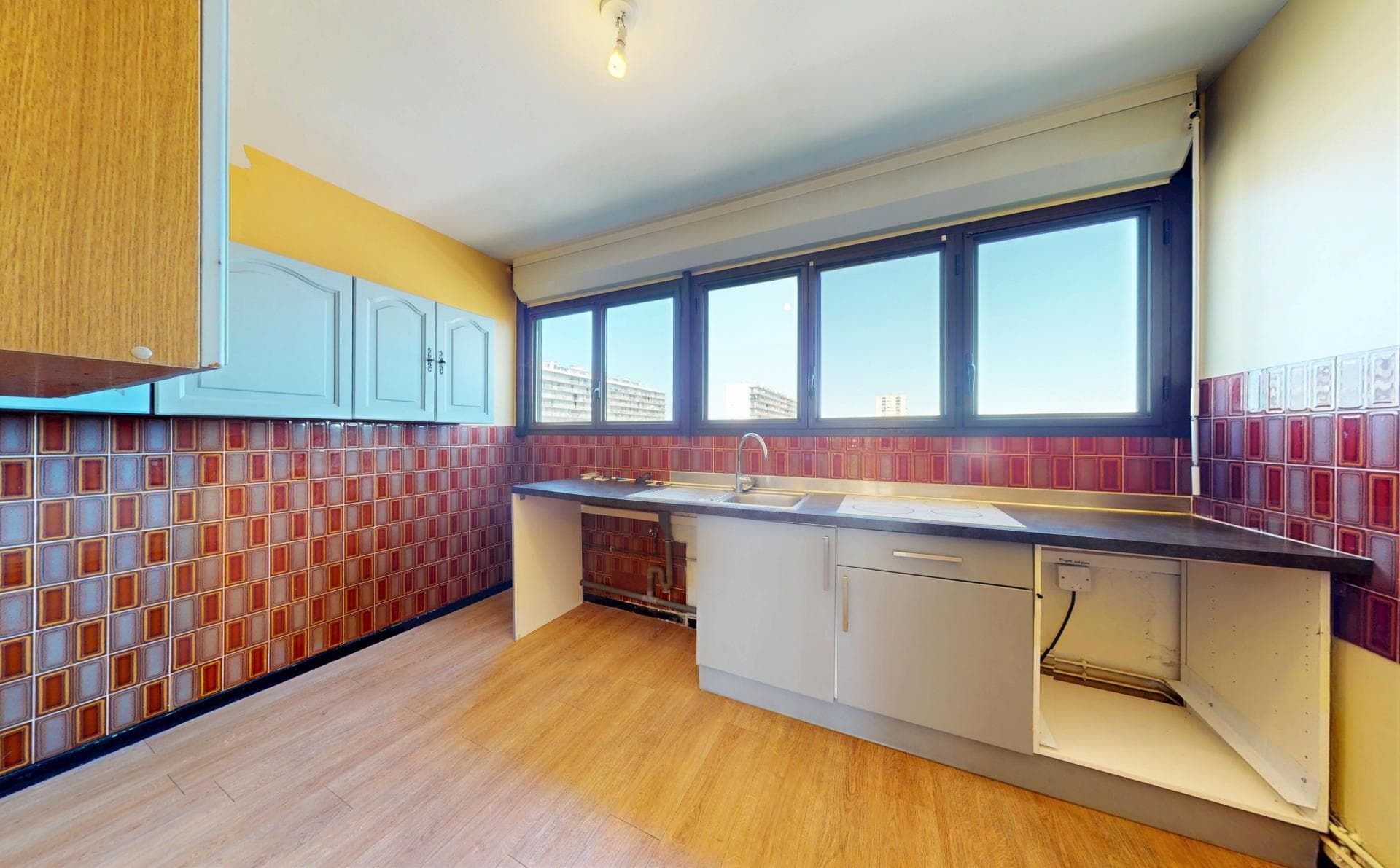 Appartement Cours de Luze (face à la piscine) — photo 4