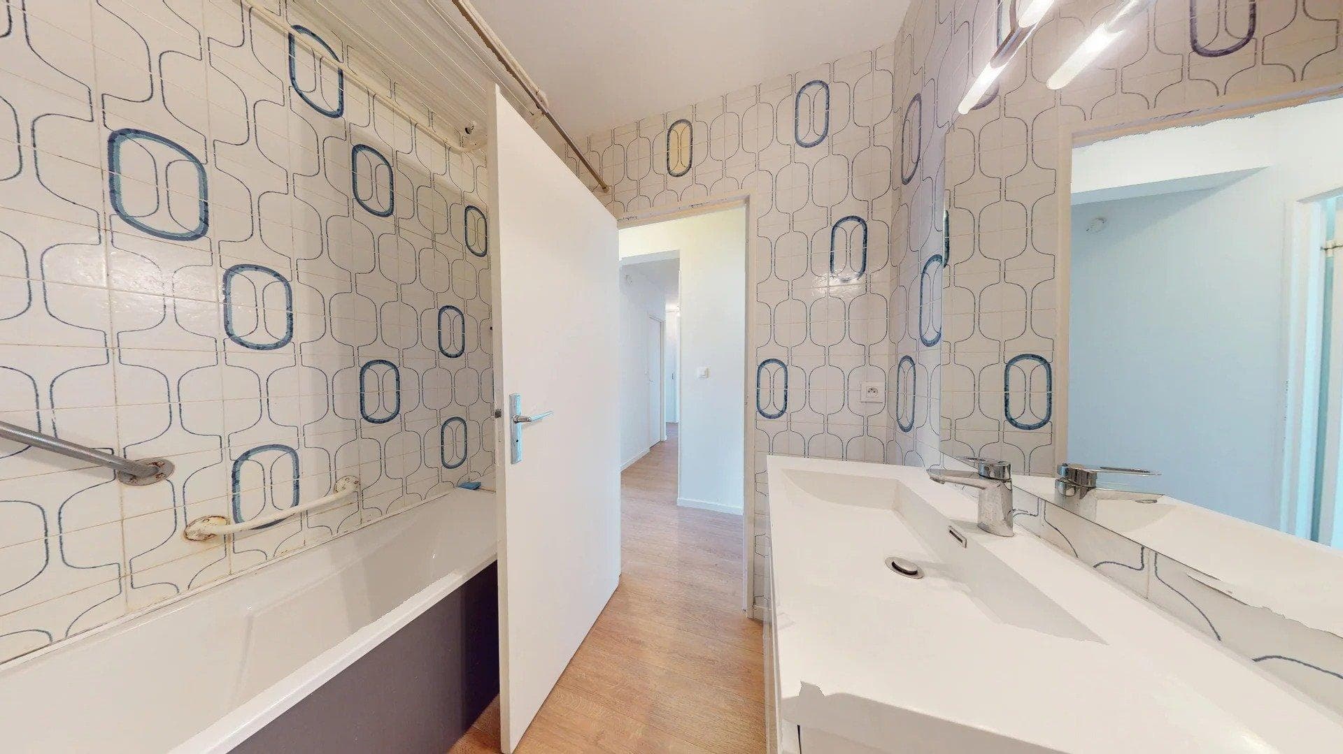 Appartement Cours de Luze (face à la piscine) — photo 7