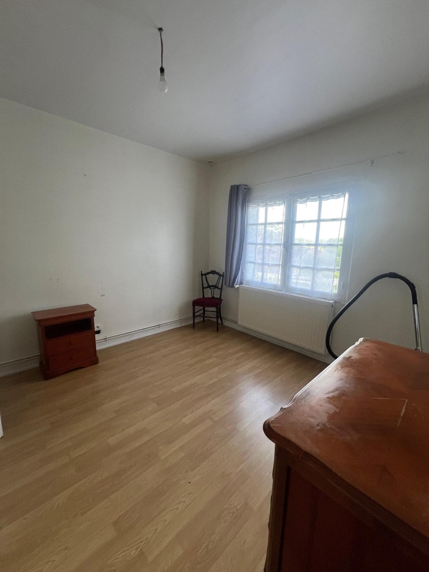 Grande batisse familliale avec dépendance, terrain et piscine à rénover — photo 15
