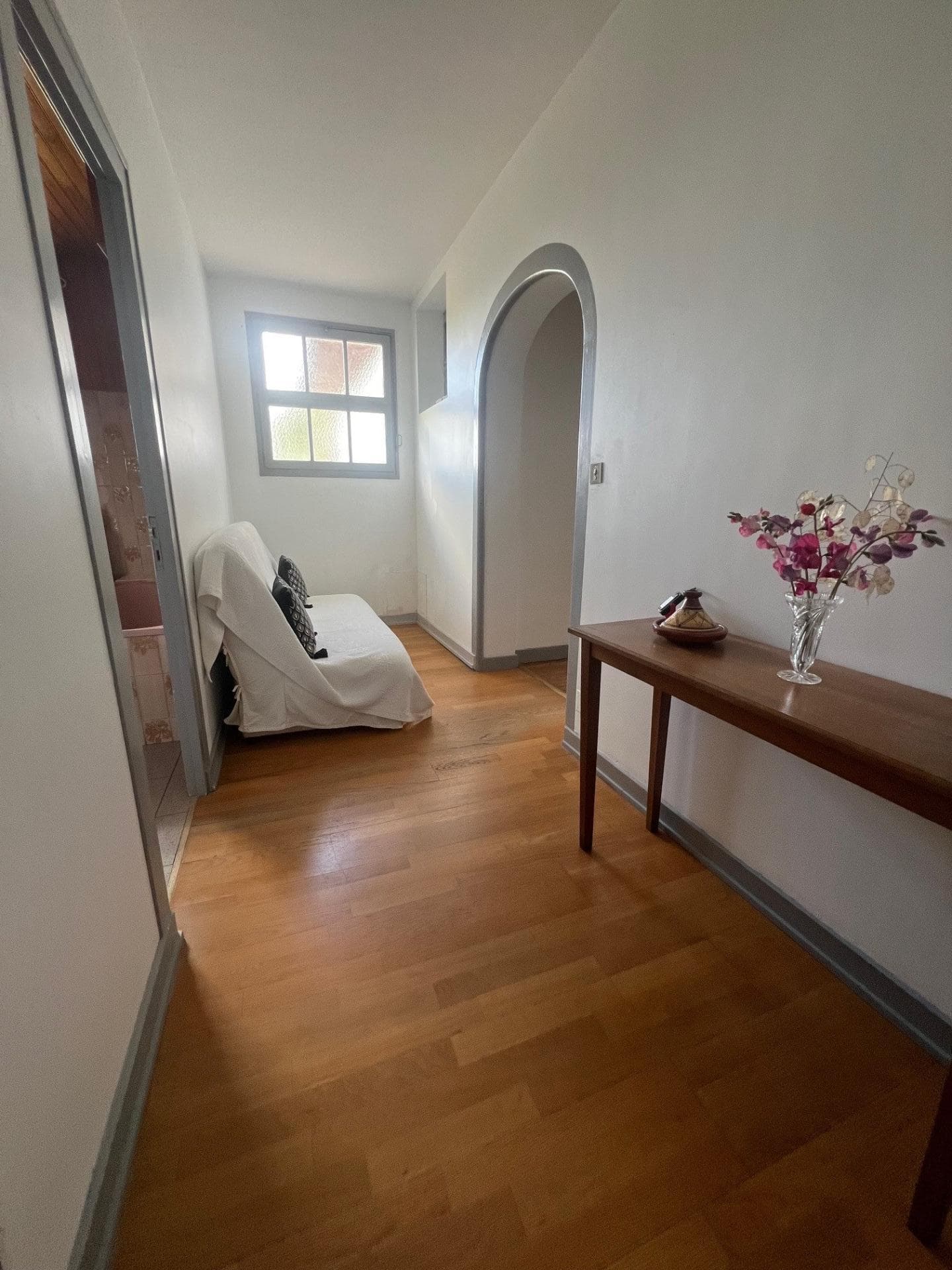 Grande batisse familliale avec dépendance, terrain et piscine à rénover — photo 11