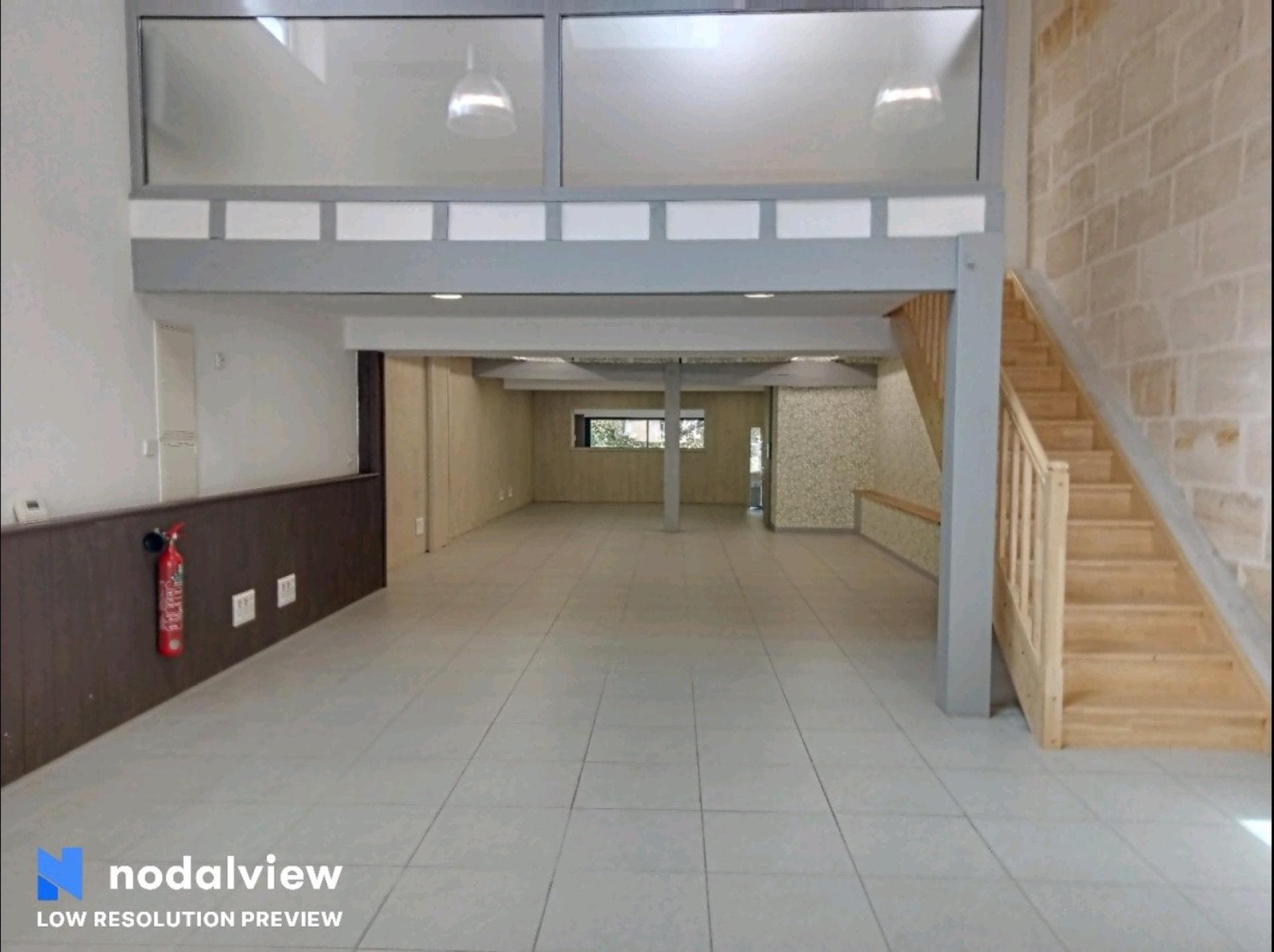 Bureaux de 160m² en plein centre de Langoiran ! — photo 2
