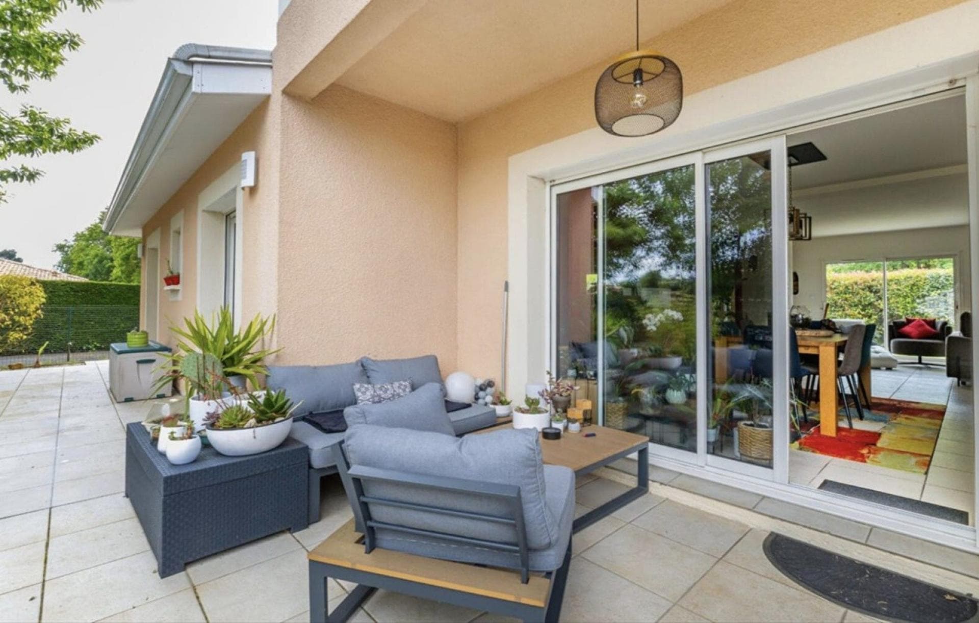 Superbe maison de 186m² sur 931m² de parcelle!