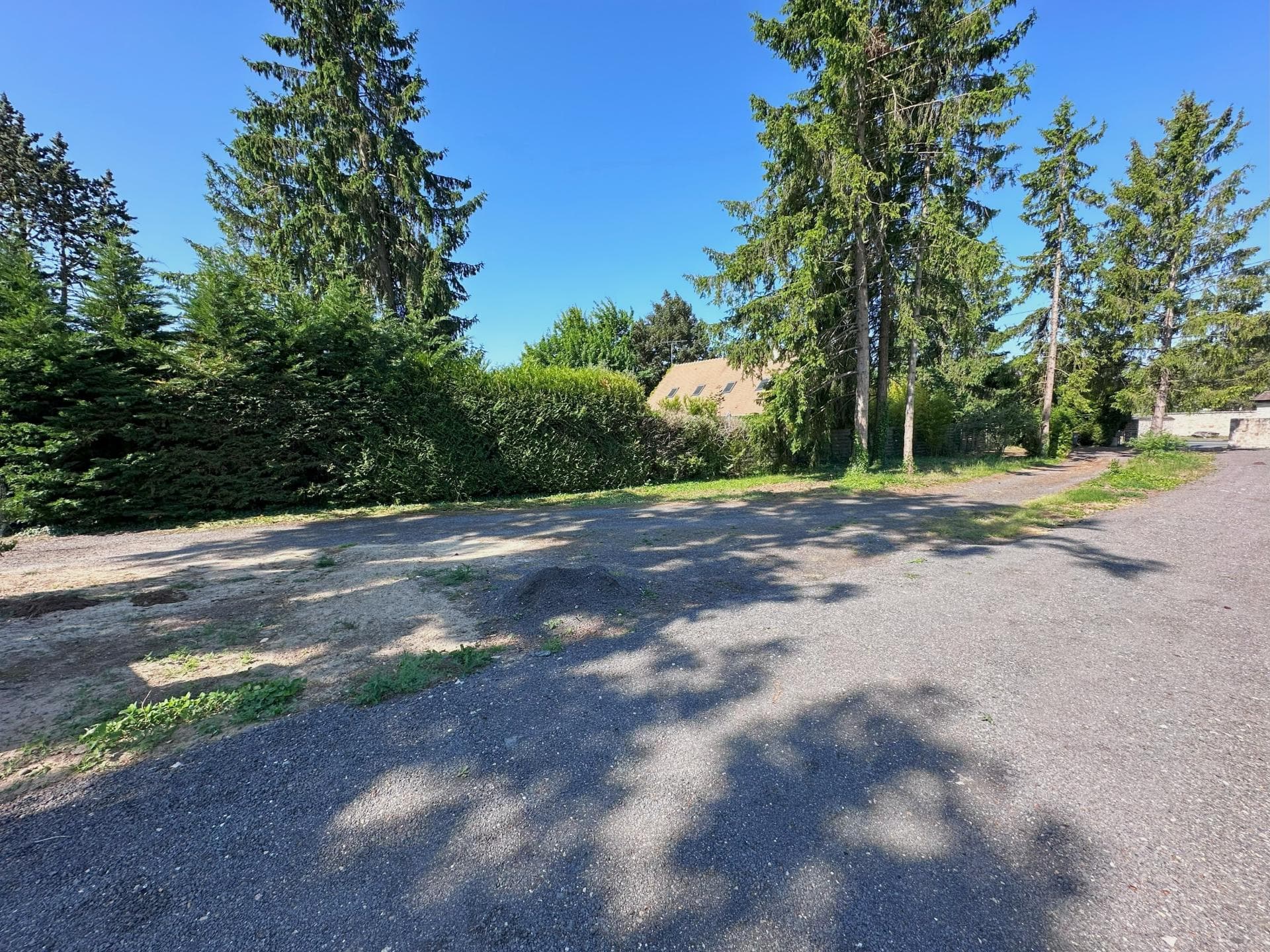 Magnifique terrain constructible de 511 m² situé au cœur du village d'Achères-la-Forêt — photo 3