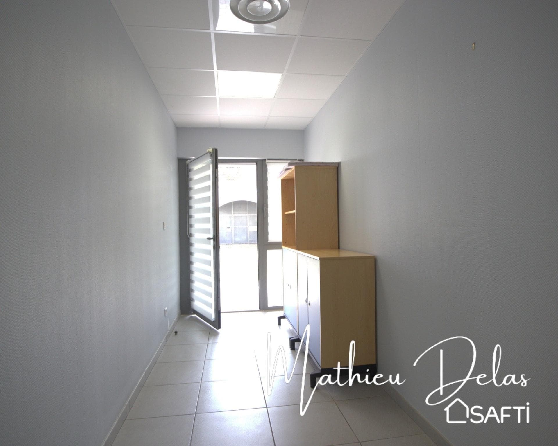 LOCAL COMMERCIAL — photo 4