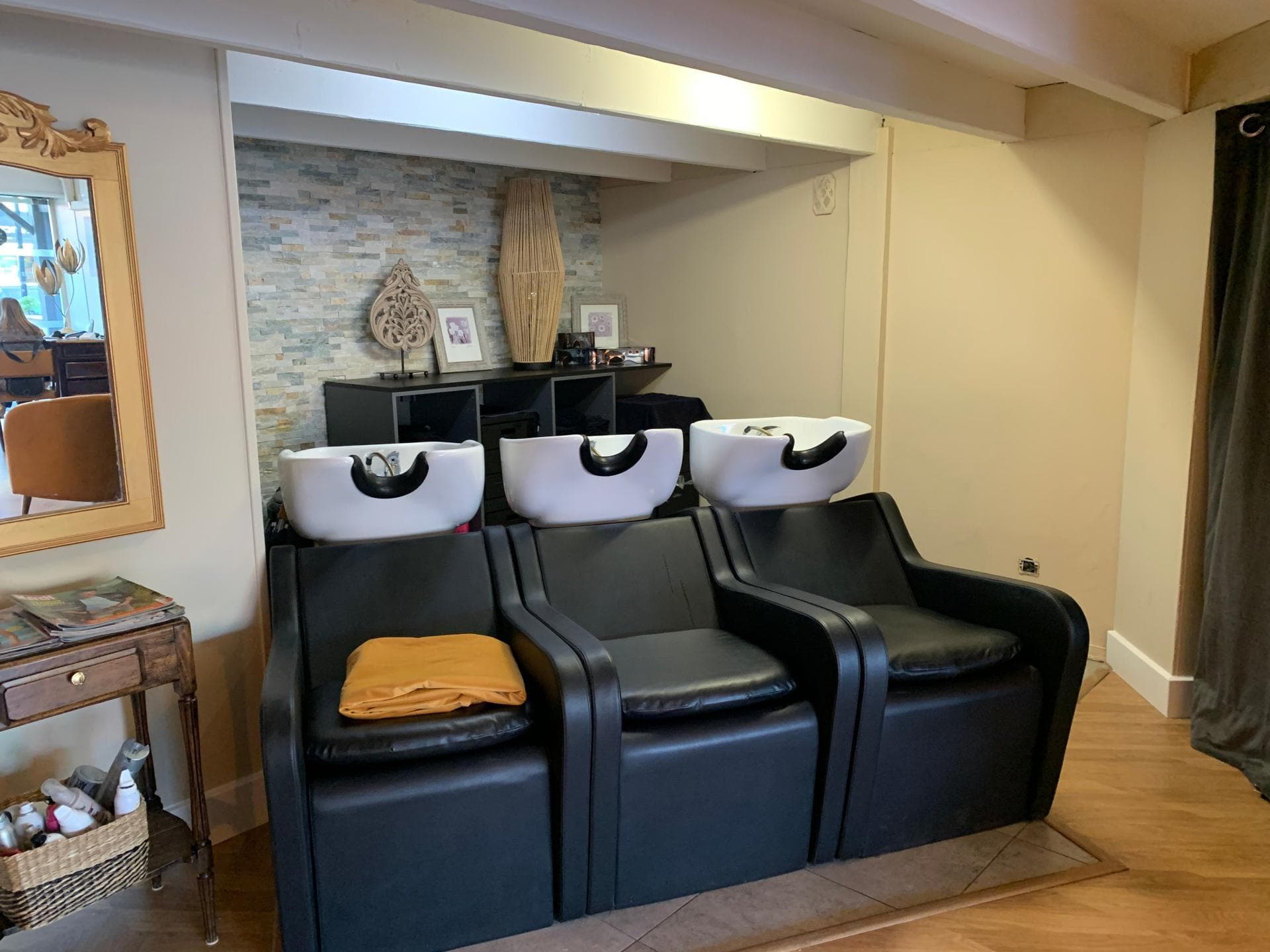 Salon de coiffure clé en main, affaire rentable. — photo 3