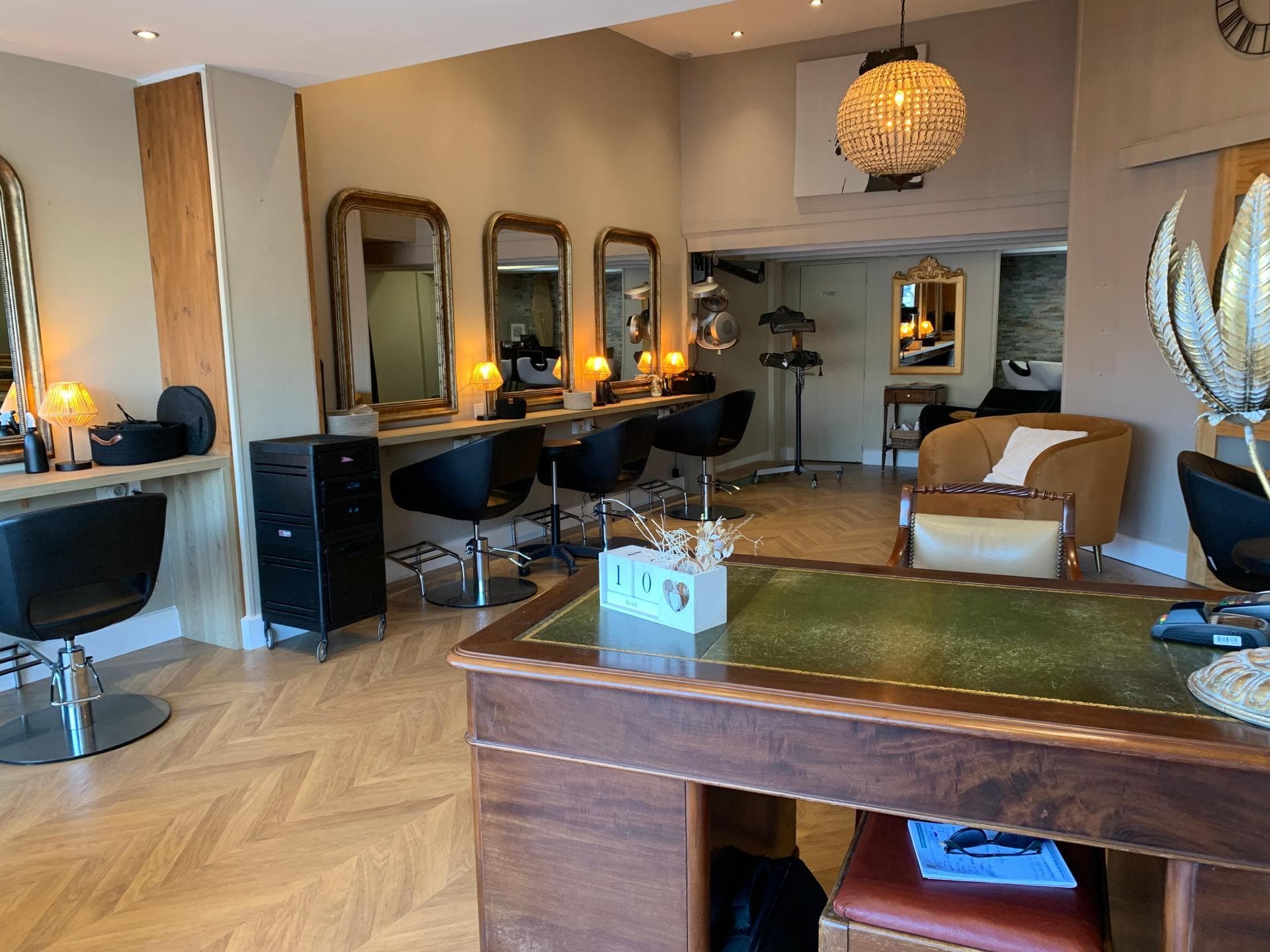 Salon de coiffure clé en main, affaire rentable. — photo 2