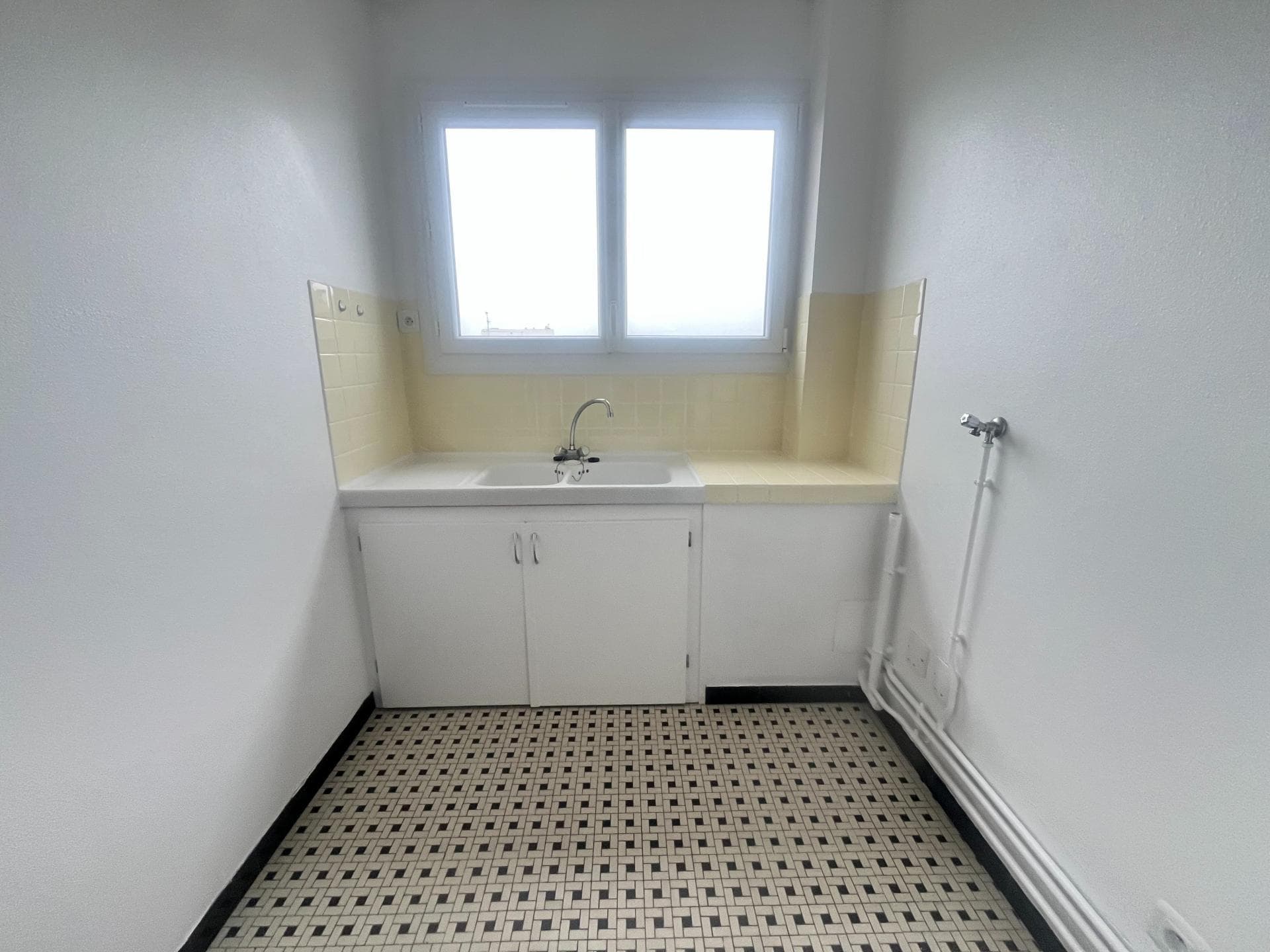 Bordeaux proche du CHU appartement 2 pièces dans petite résidence sécurisée — photo 6