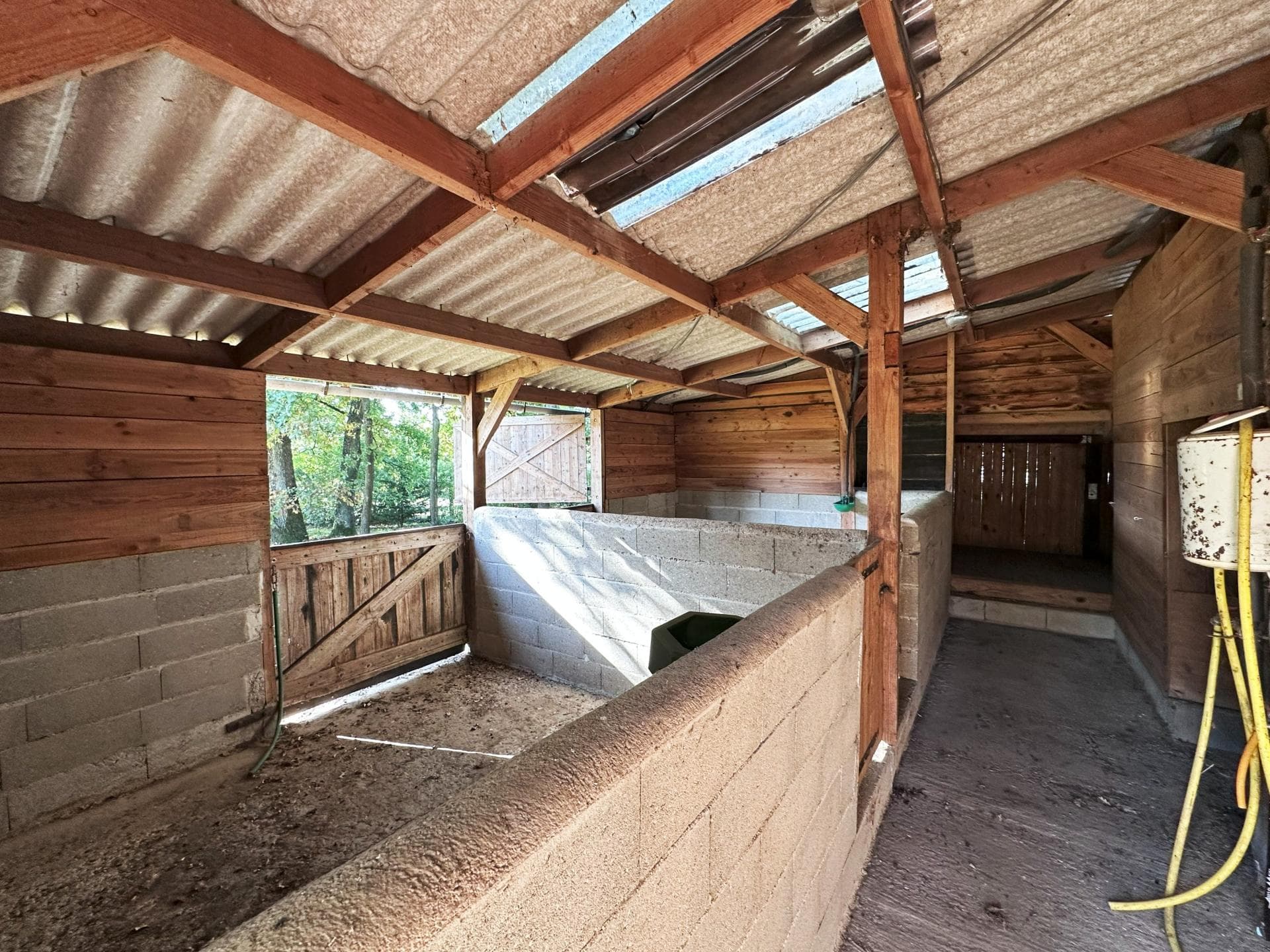 Maison familiale avec garage et box pour chevaux — photo 14