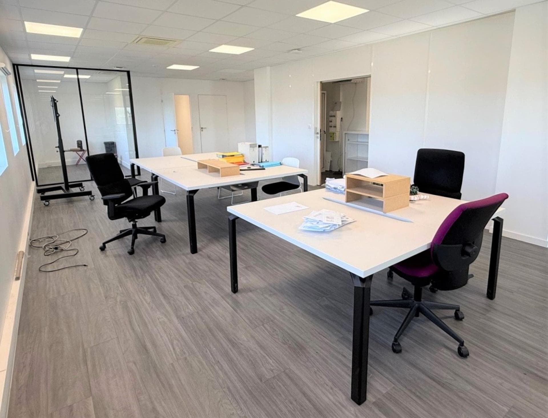 129 m² de bureaux climatisés et fonctionnel. Disponible immédiatement — photo 2