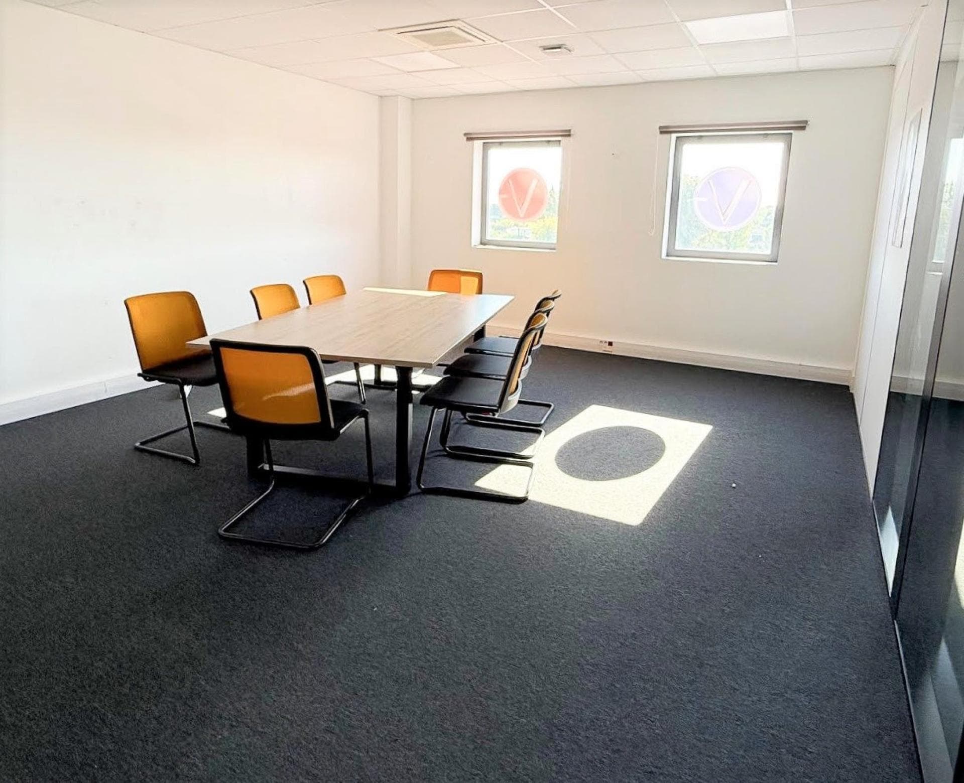 145 m² de bureaux climatisés et fonctionnel. Disponible immédiatement — photo 2