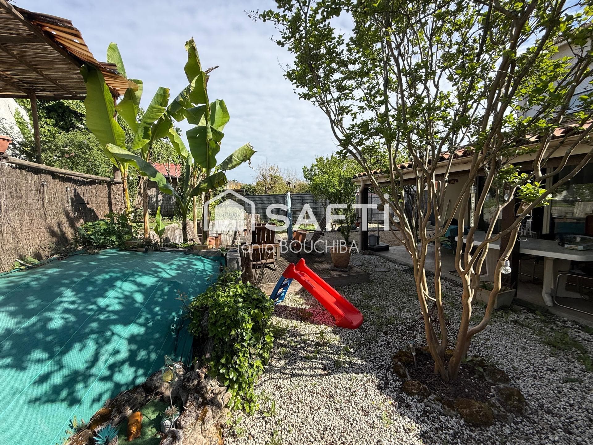 Maison familiale avec jardin et garage — photo 2