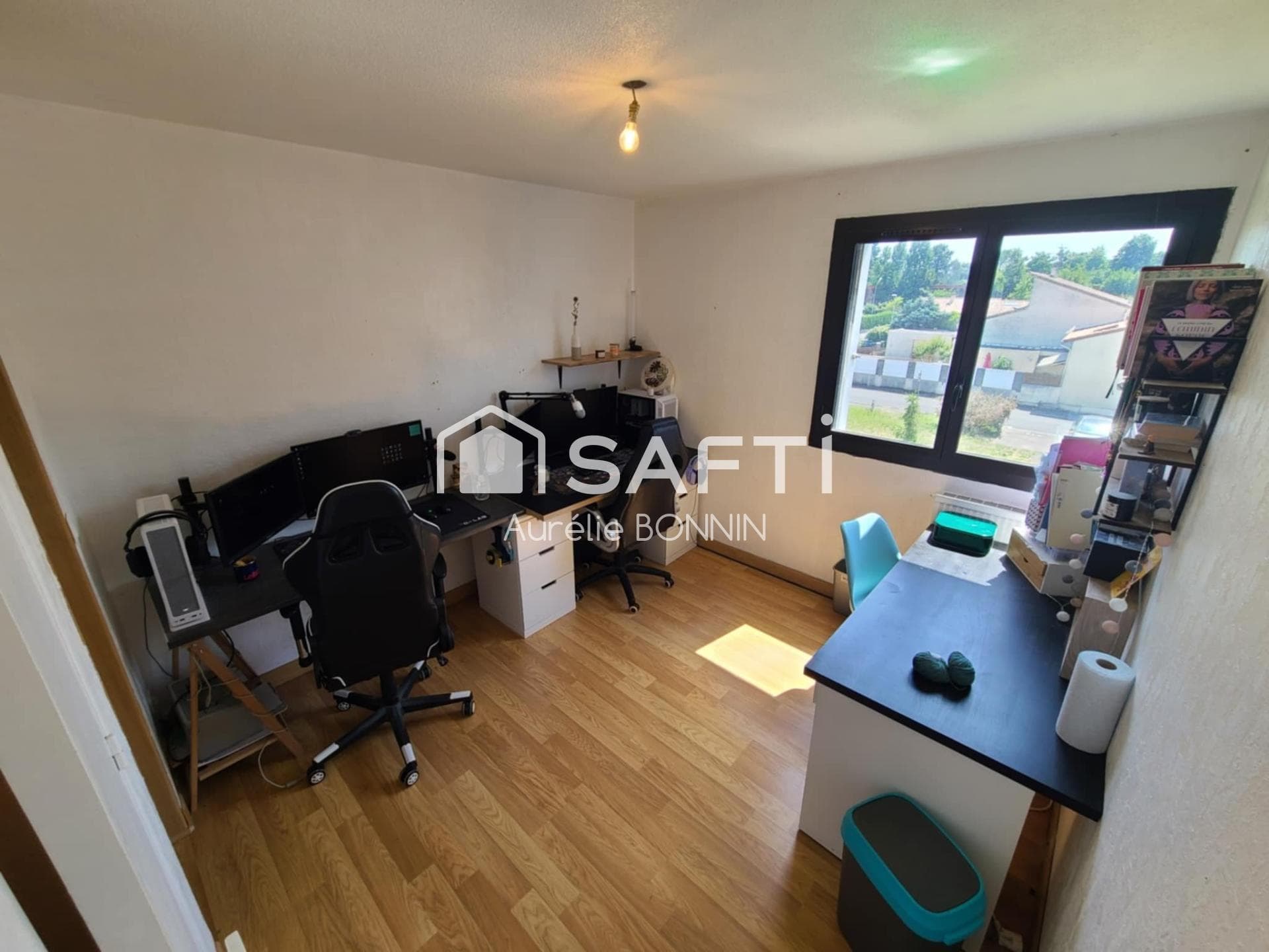 Pessac Le Bourghail, Je vous présente ce bel appartement de 3 pièces rénové sans vis à vis et au dernier étage — photo 7