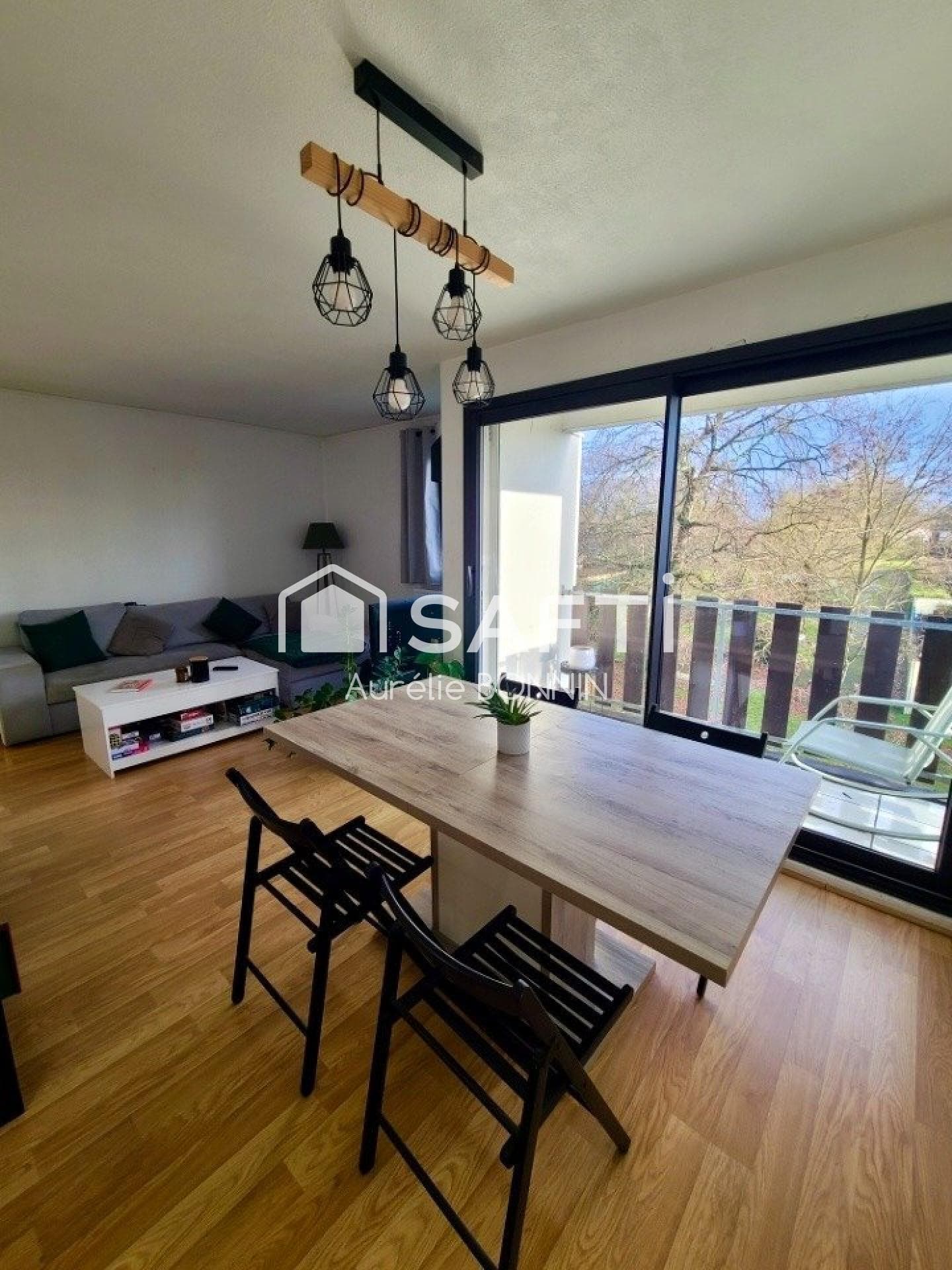 Pessac Le Bourghail, Je vous présente ce bel appartement de 3 pièces rénové sans vis à vis et au dernier étage — photo 3