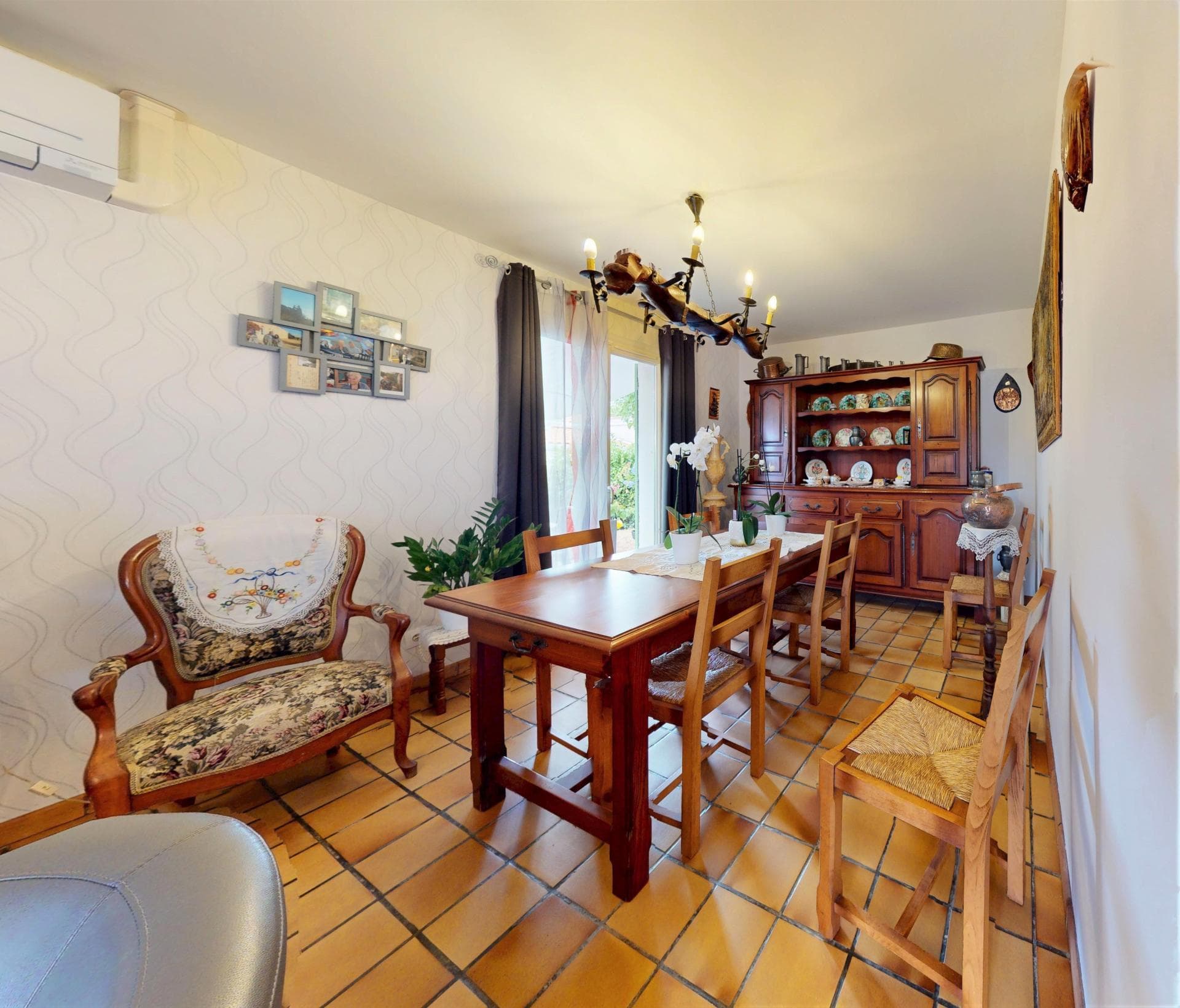 VIAGER Occupé / Homme et Femme de 79 ans — photo 3