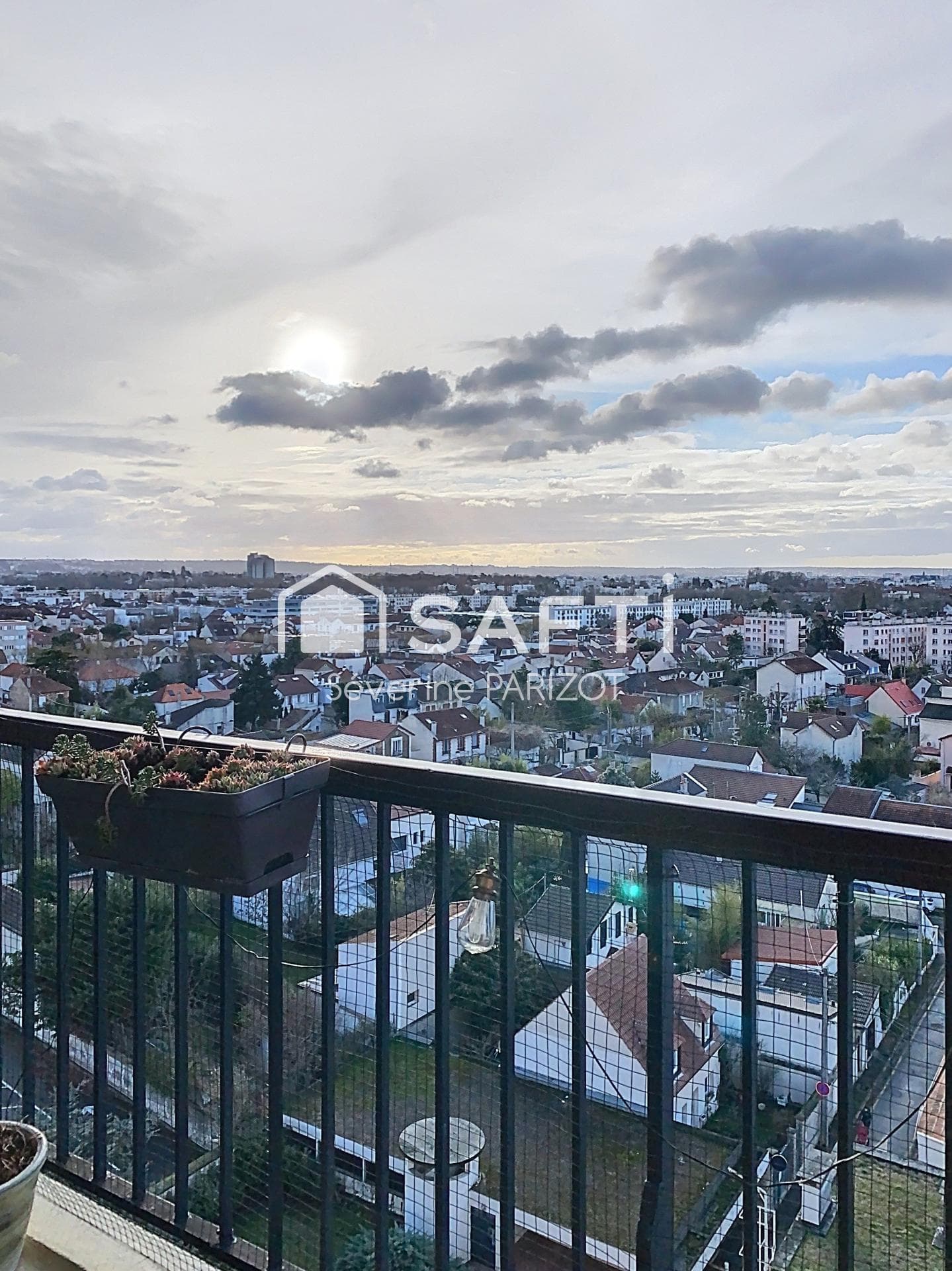 Appartement en dernier étage - Balcon - Parking - Cave — photo 9
