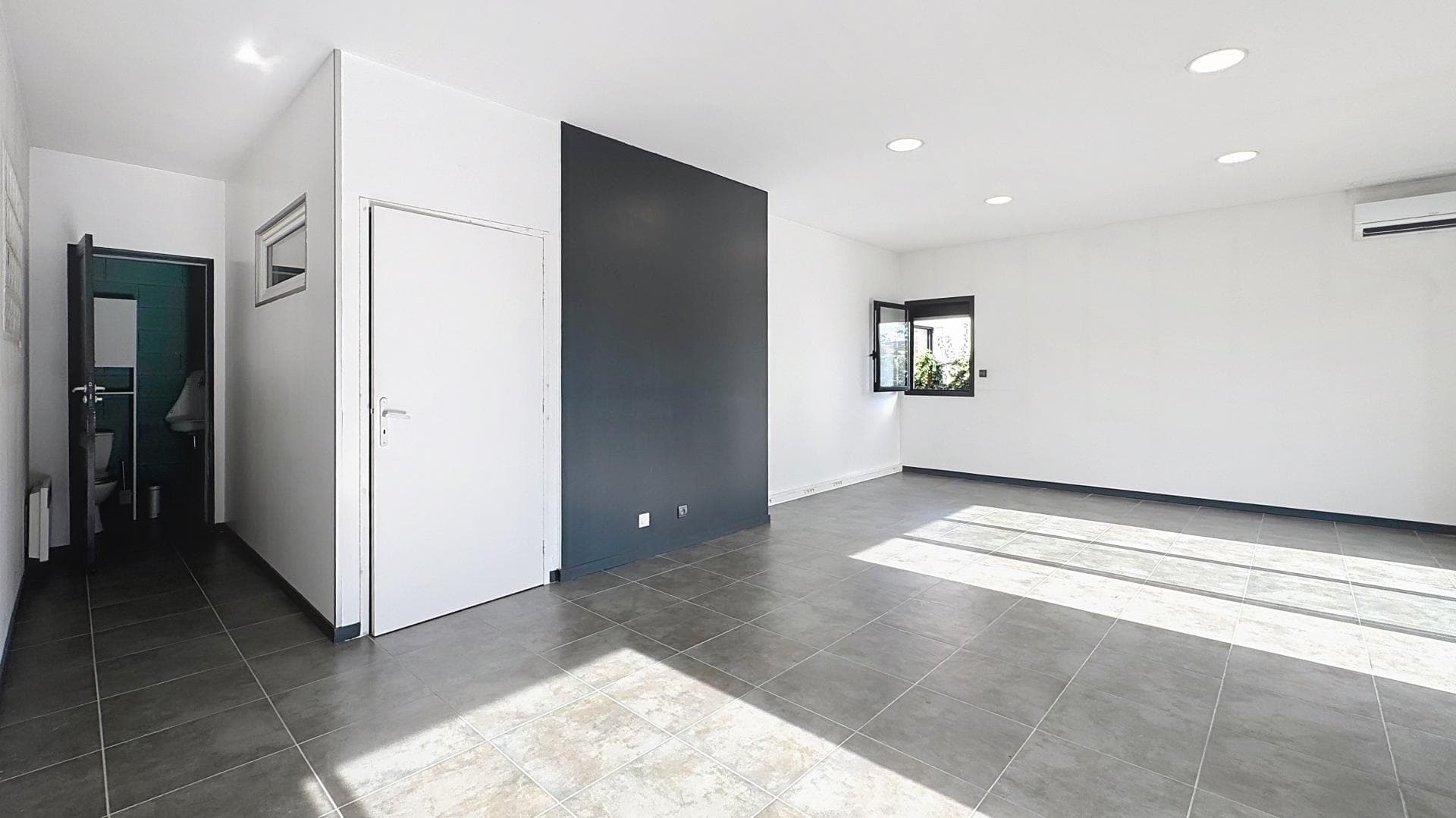 Immeuble de rapport – Studio loué + local commercial libre - Mérignac — photo 4