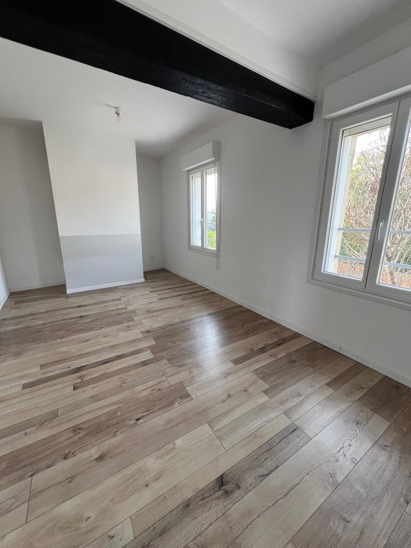 Coup de coeur garanti ! Maison rénovée lumineuse et idéale 1er achat à Coutras. — photo 11