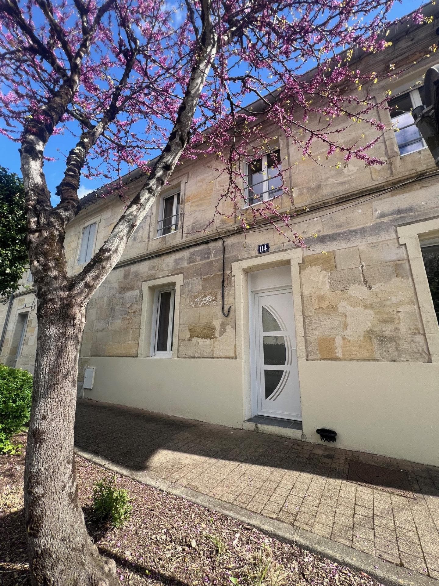 Coup de coeur garanti ! Maison rénovée lumineuse et idéale 1er achat à Coutras. — photo 2