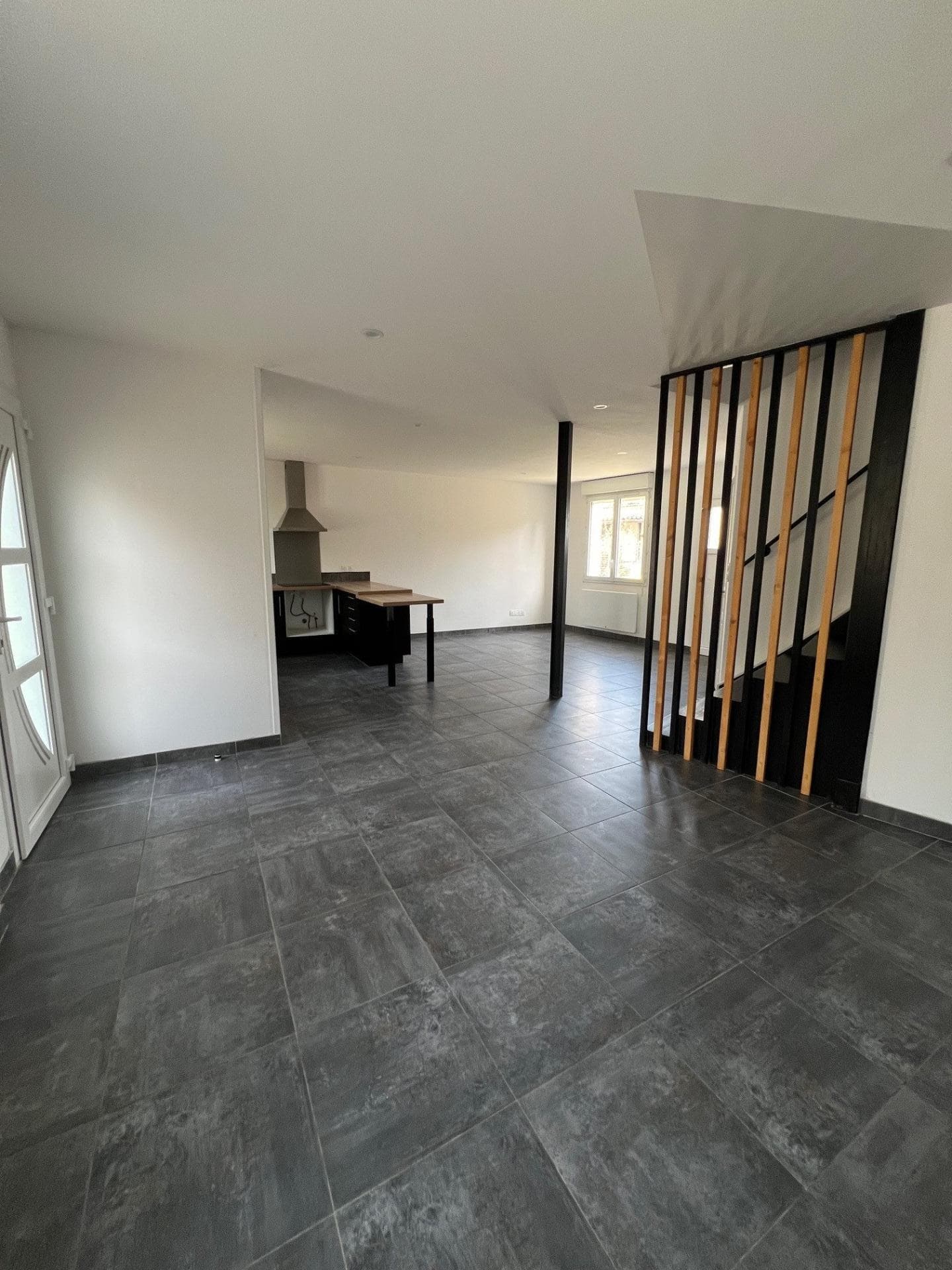 Coup de coeur garanti ! Maison rénovée lumineuse et idéale 1er achat à Coutras. — photo 4