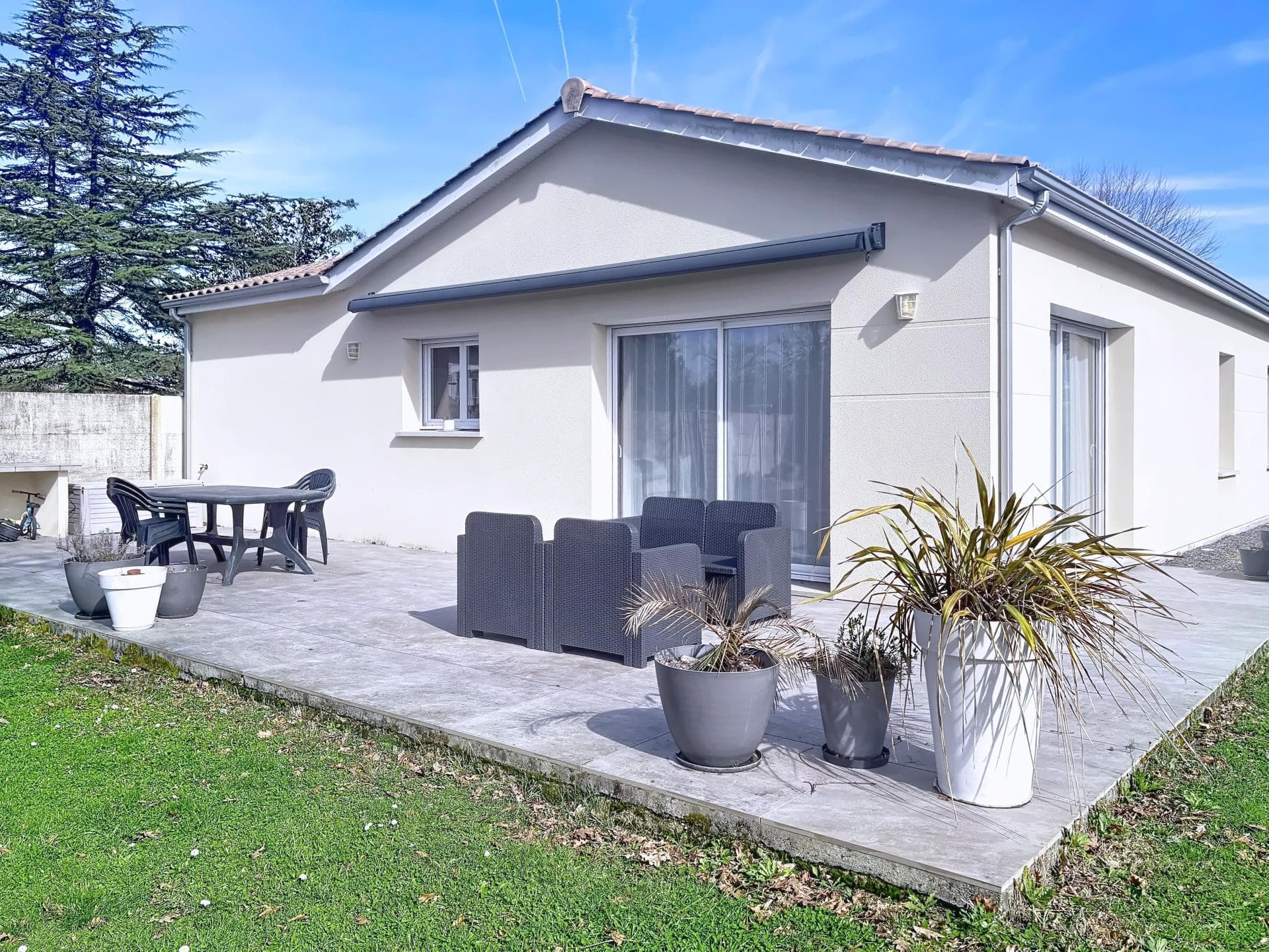 JOLIE MAISON FAMILLIALE