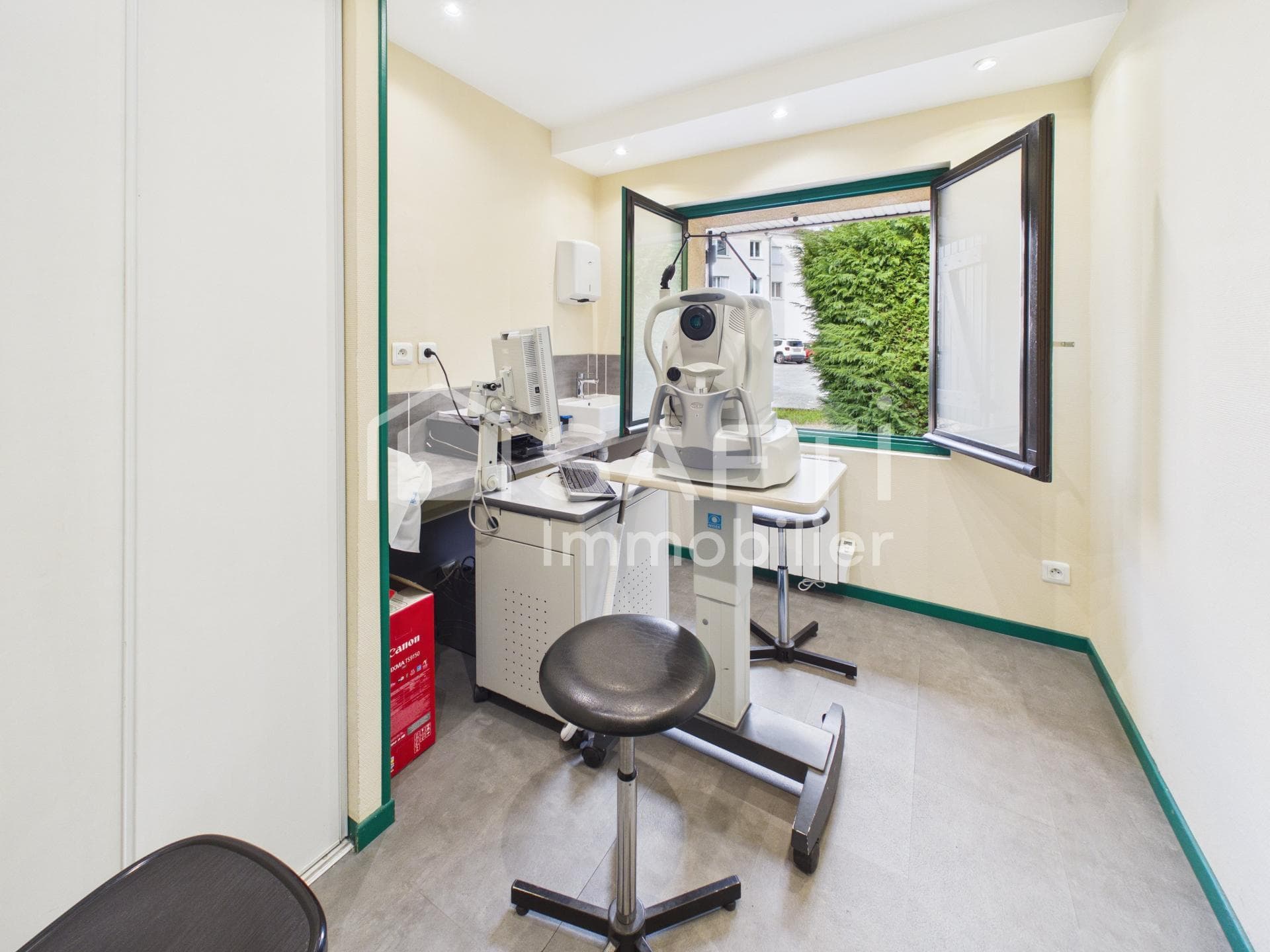 Local commercial ou proffesionnel (bureaux) — photo 9