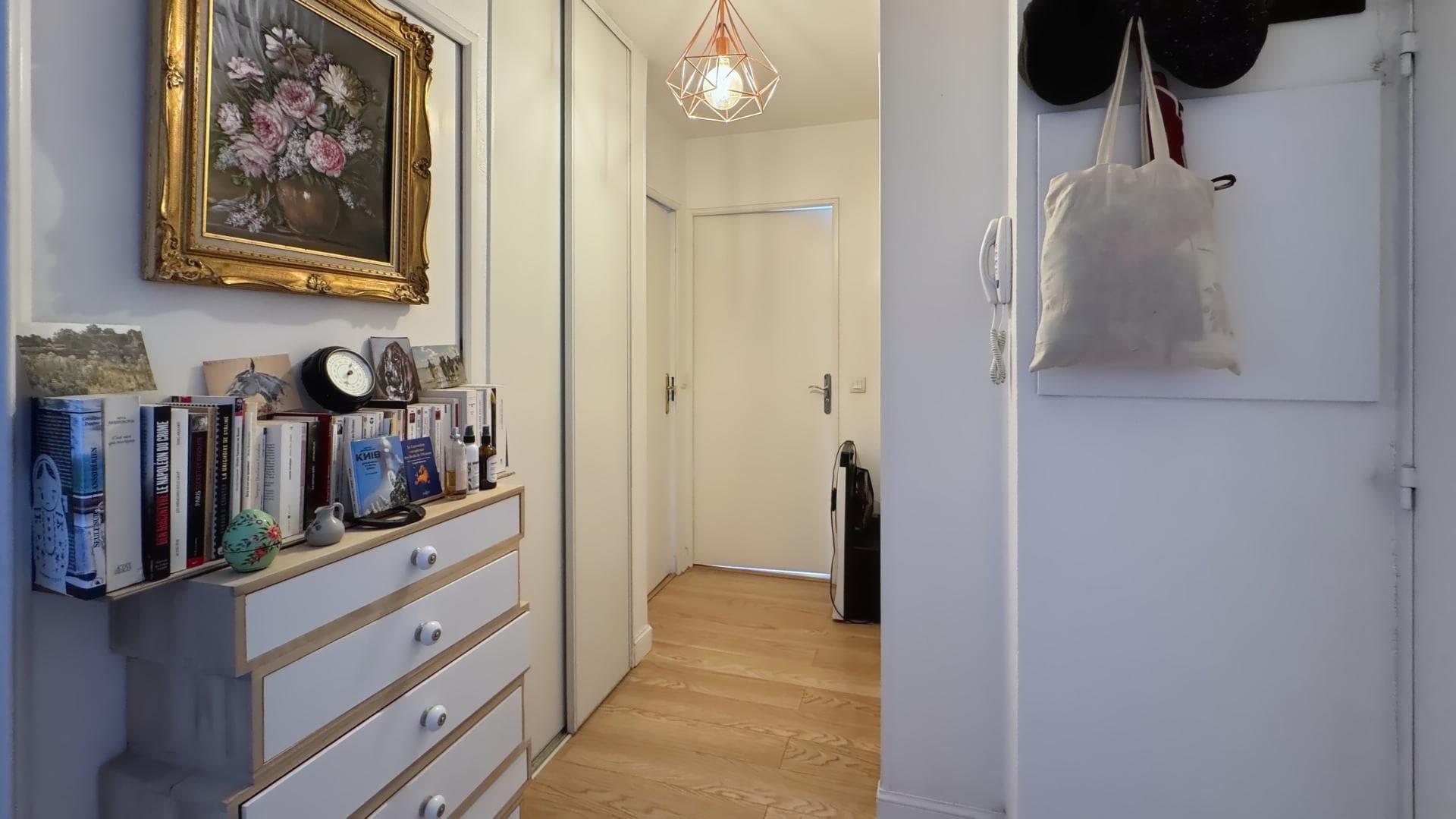 Coup de cœur assuré pour ce T2 lumineux et optimisé — photo 6