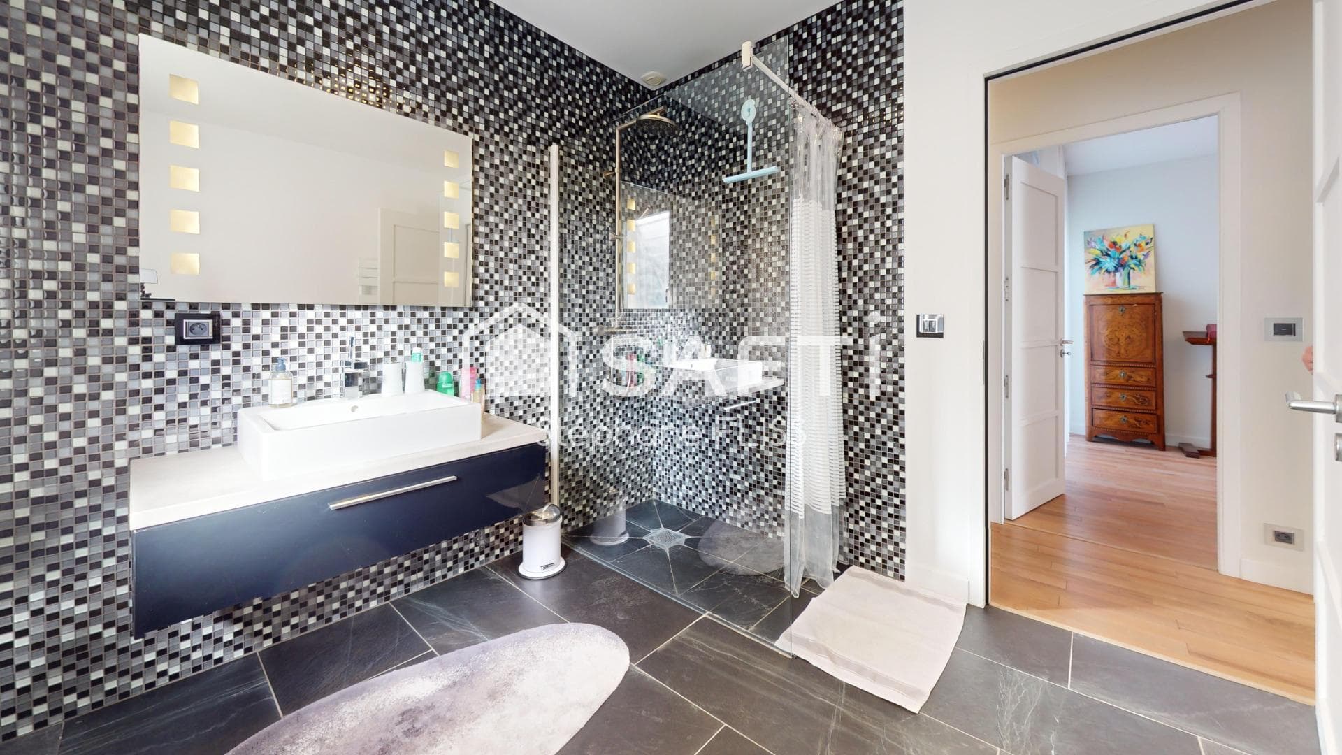 Maison familiale de 250m2 avec espace bien-être — photo 11