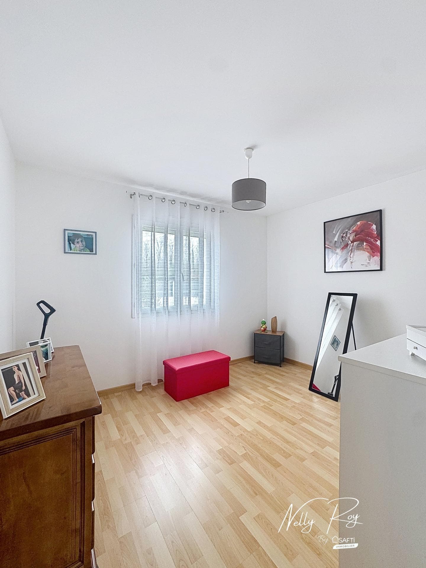 Maison bien entretenue avec jardin et garage — photo 4