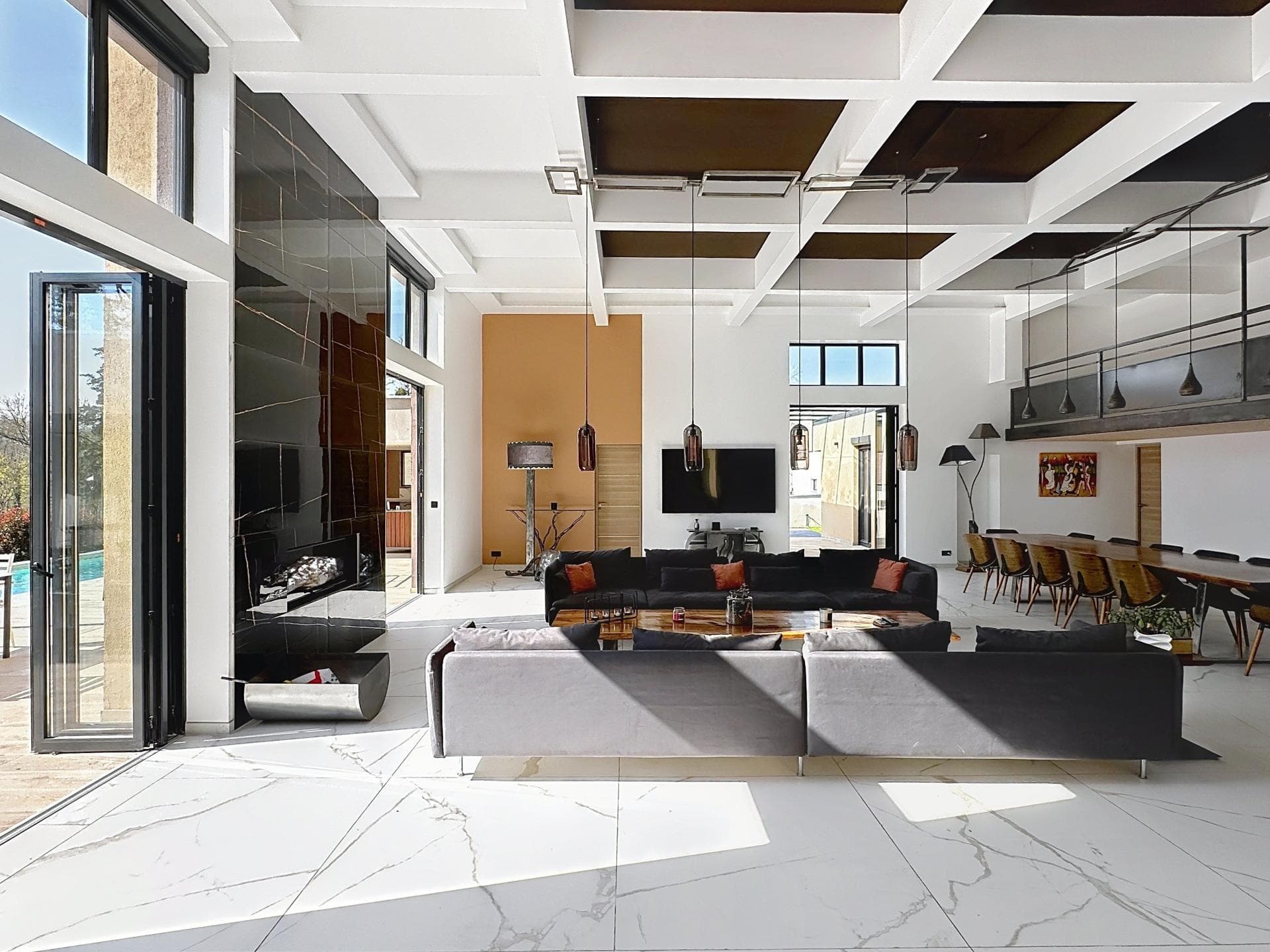 Propriété hors norme au style contemporain — photo 7
