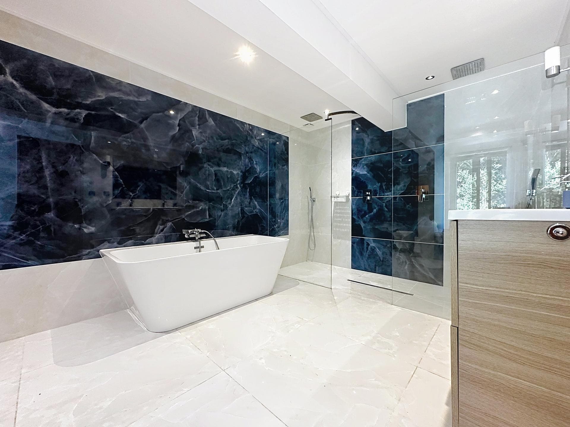 Propriété hors norme au style contemporain — photo 9