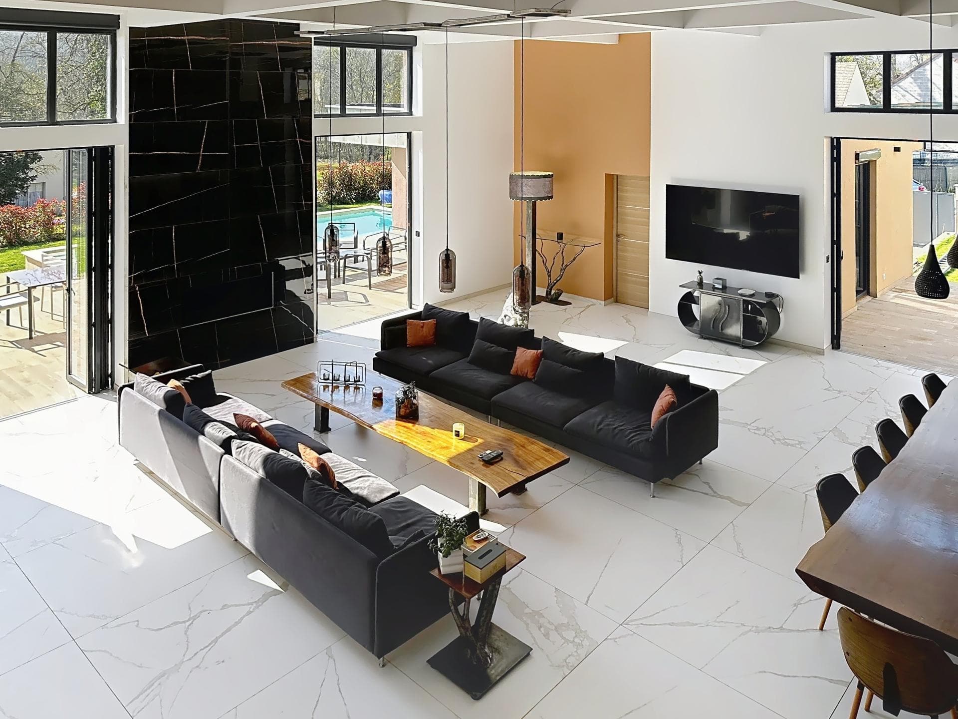 Propriété hors norme au style contemporain — photo 3