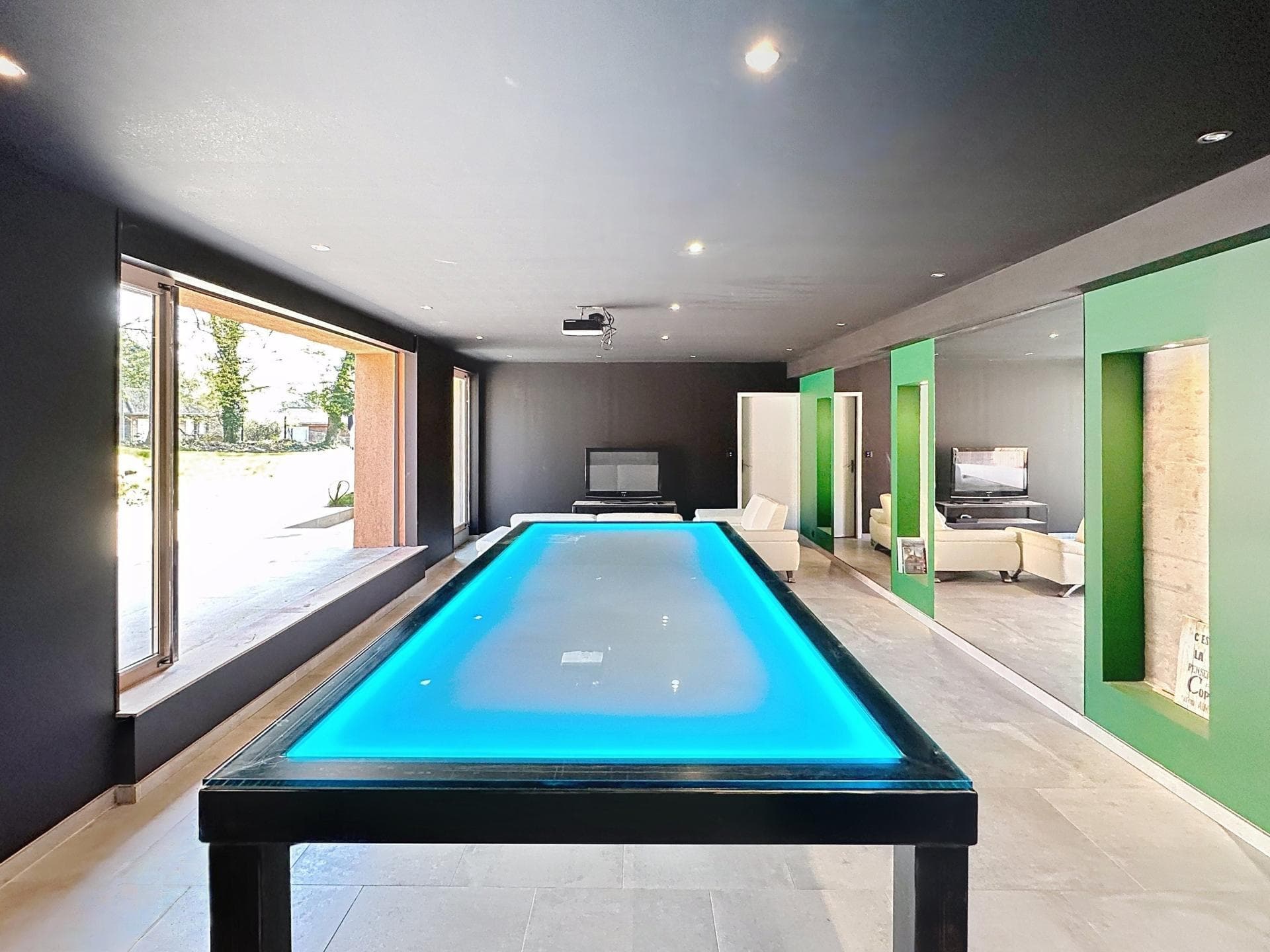Propriété hors norme au style contemporain — photo 10
