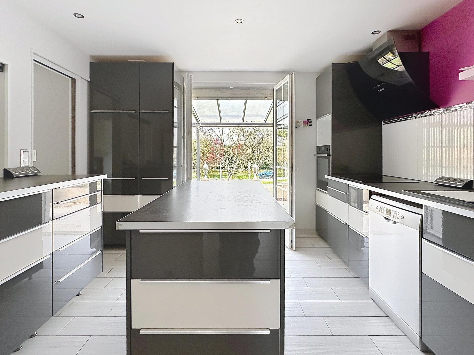 196 m², grand potentiel, sous-sol, secteur prisé — photo 6