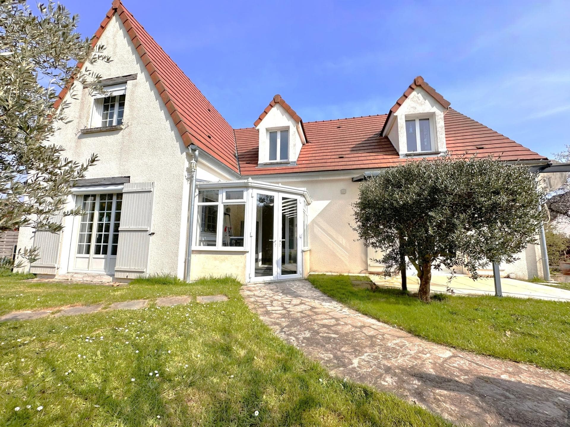 196 m², grand potentiel, sous-sol, secteur prisé