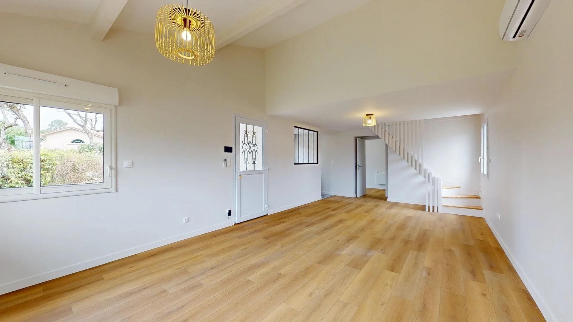 Maison de 65 m² refaite à neuf, prête à vivre. — photo 2