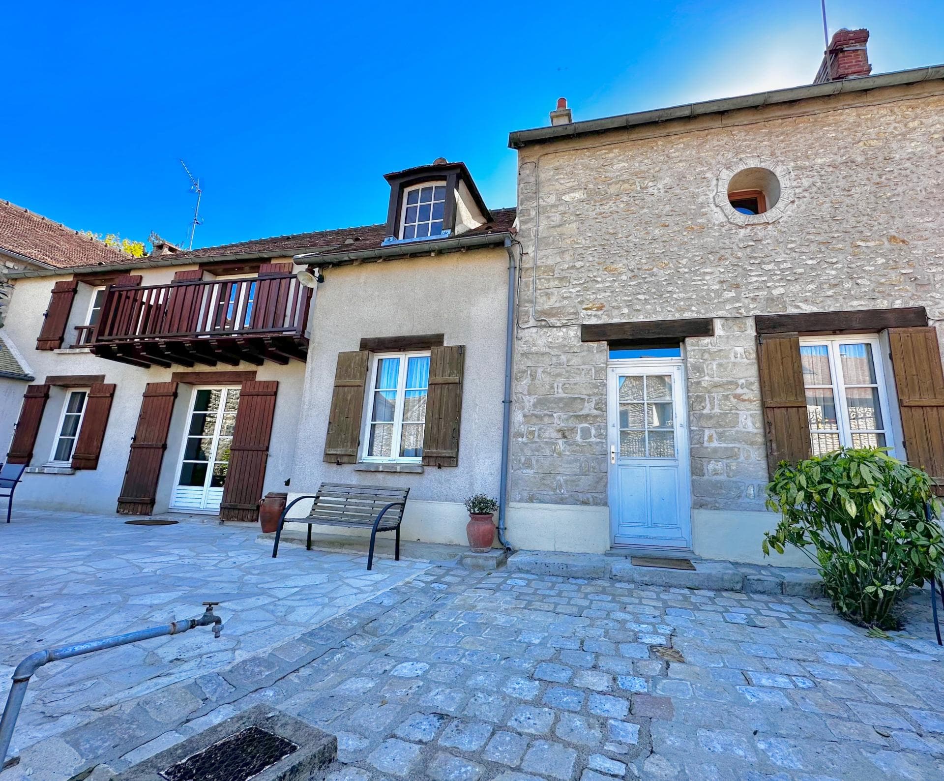 Charme et authenticité au cœur du village