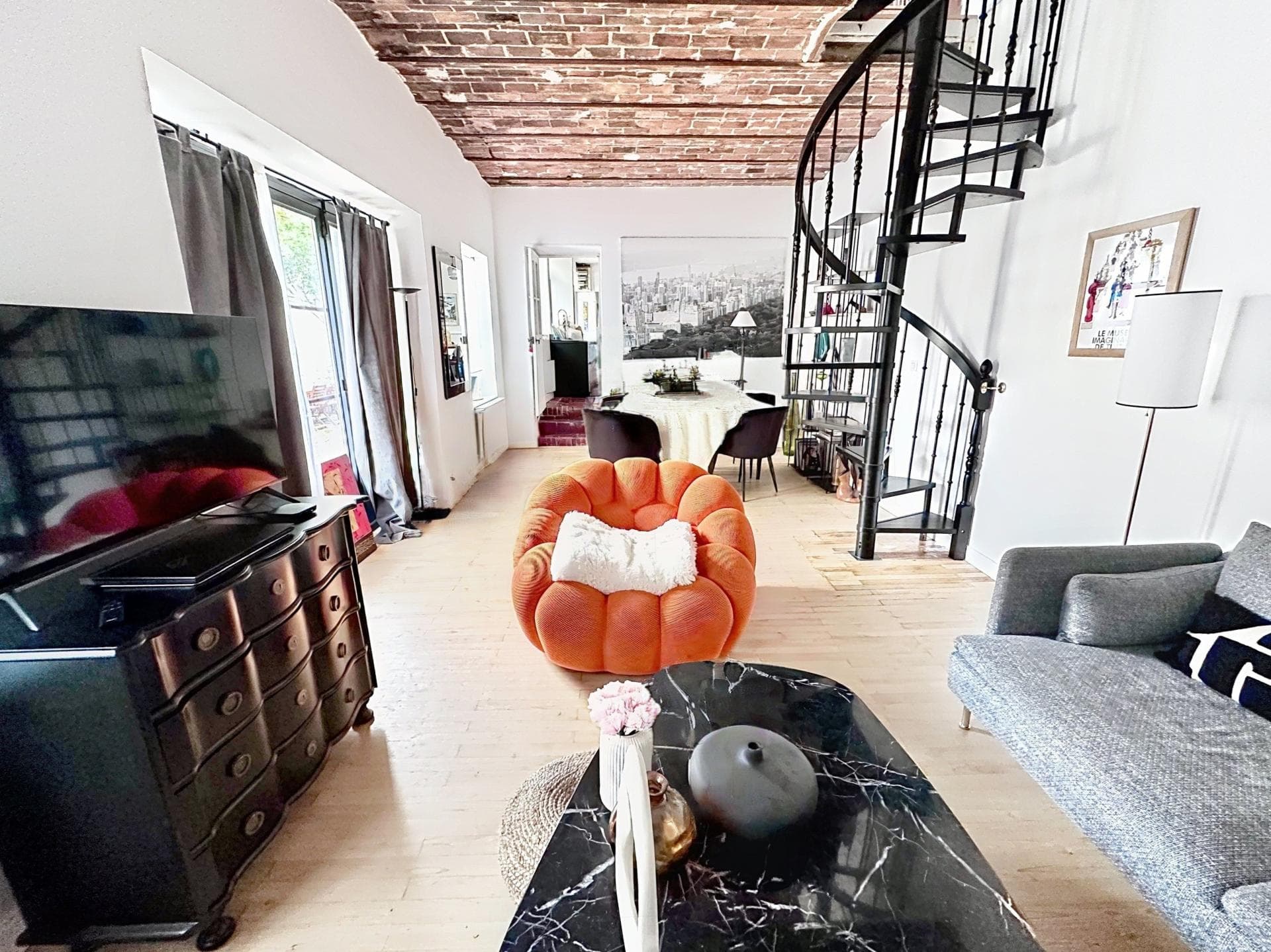 Longère de charme avec logement loué et grange — photo 2