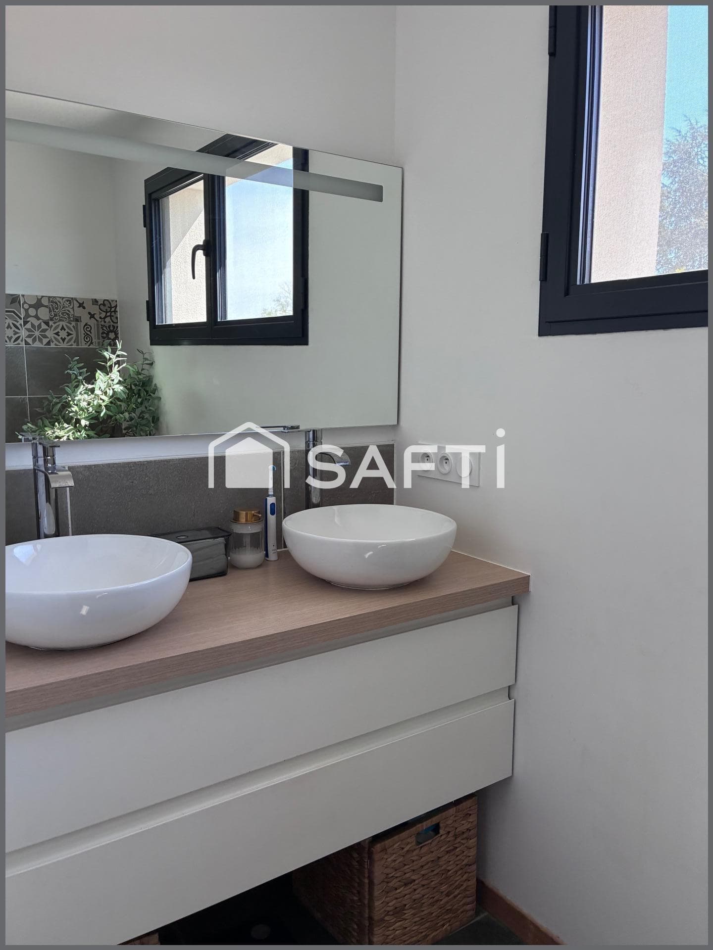 Maison contemporaine avec piscine — photo 13