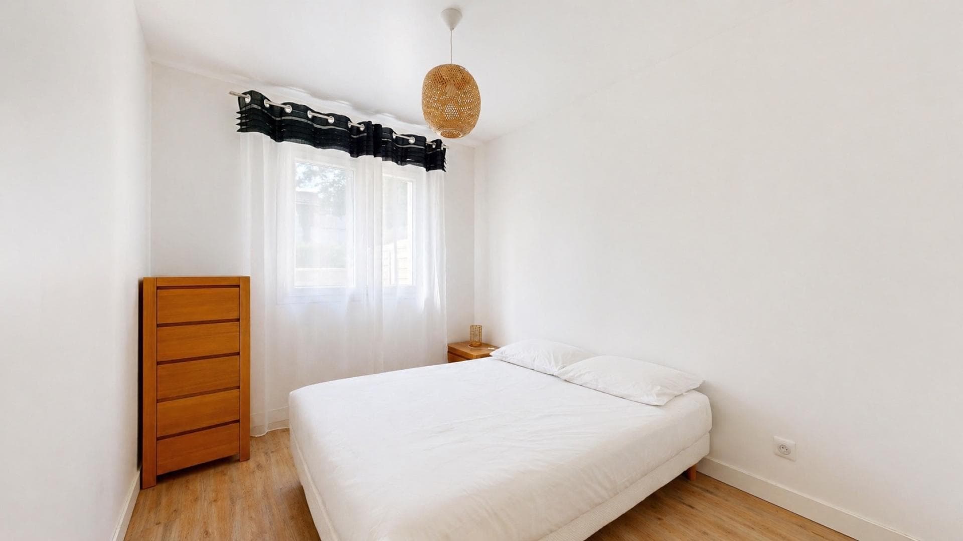 Maison + Studio avec entrée indépendante — photo 9