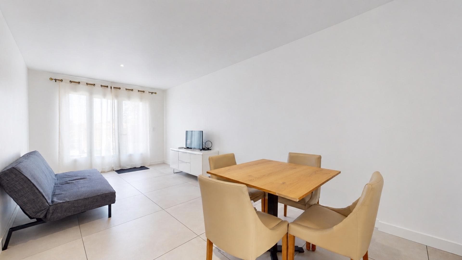 Maison + Studio avec entrée indépendante — photo 17