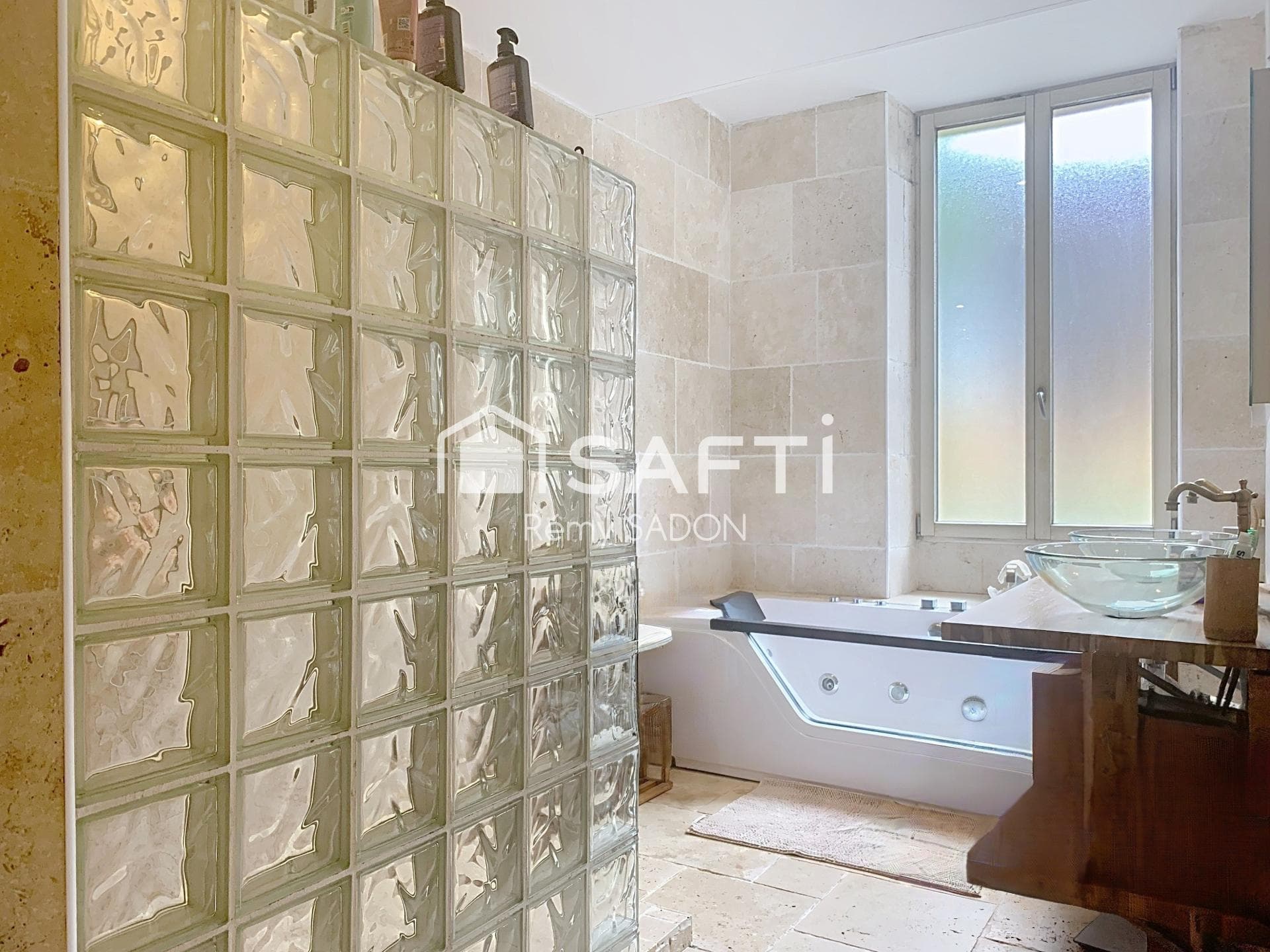 Maison en pierre rénovée, spacieuse, piscinable — photo 8