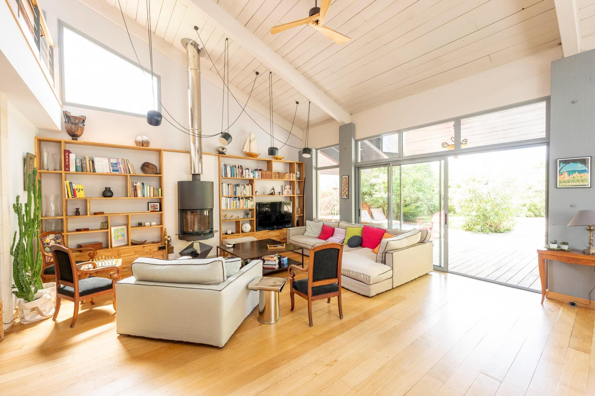 Talence forum superbe villa d'architecte de 307m² avec garage, piscine et dépendance aménagée — photo 2
