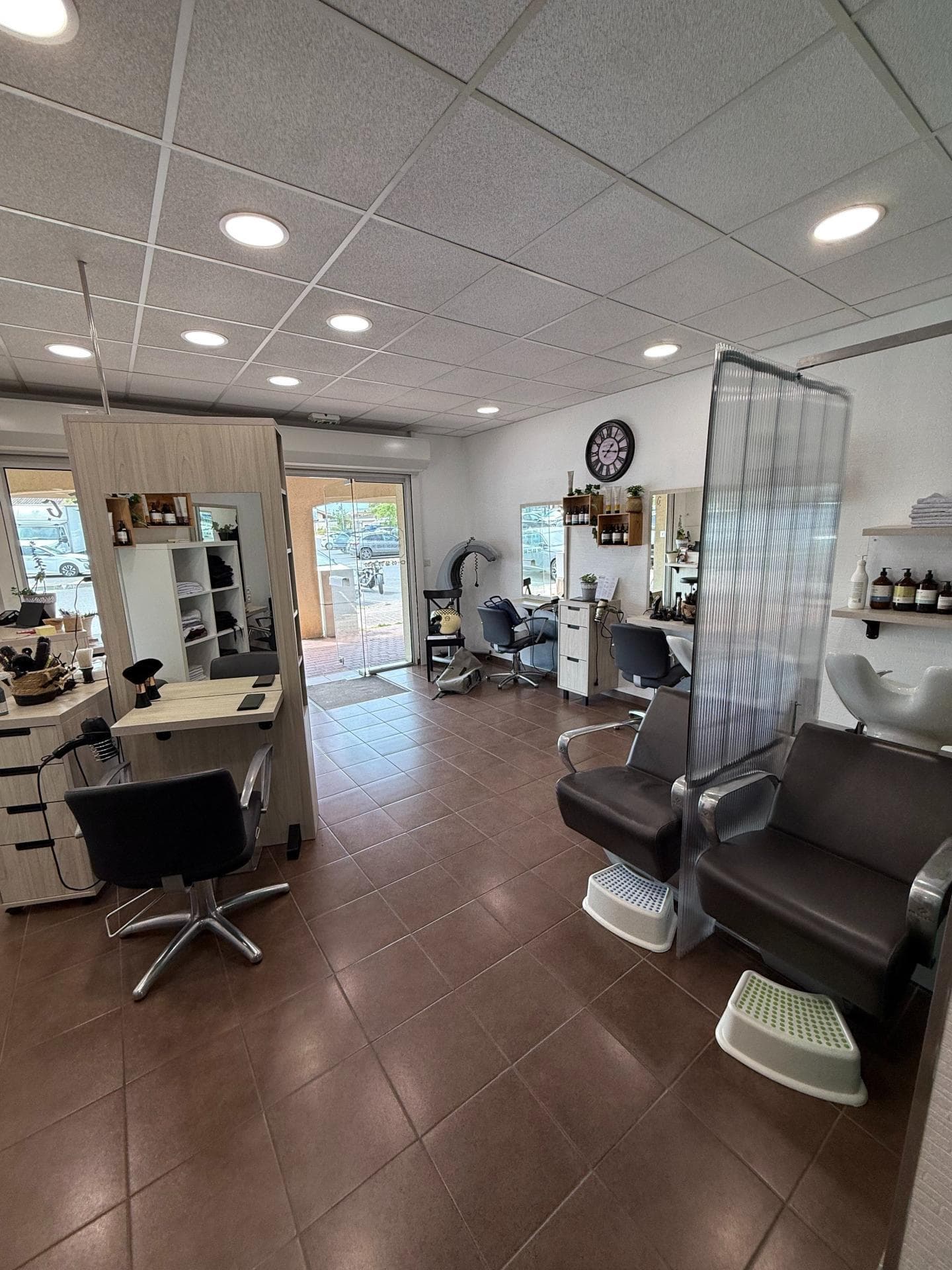 Fonds de commerce salon de coiffure, à saisir ! — photo 3