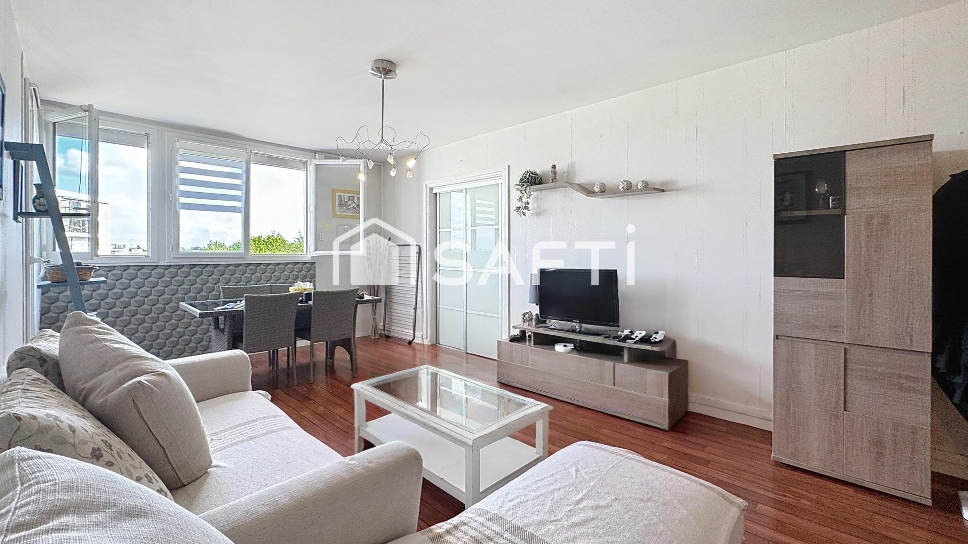 Appartement traversant au coeur de mérignac centre
