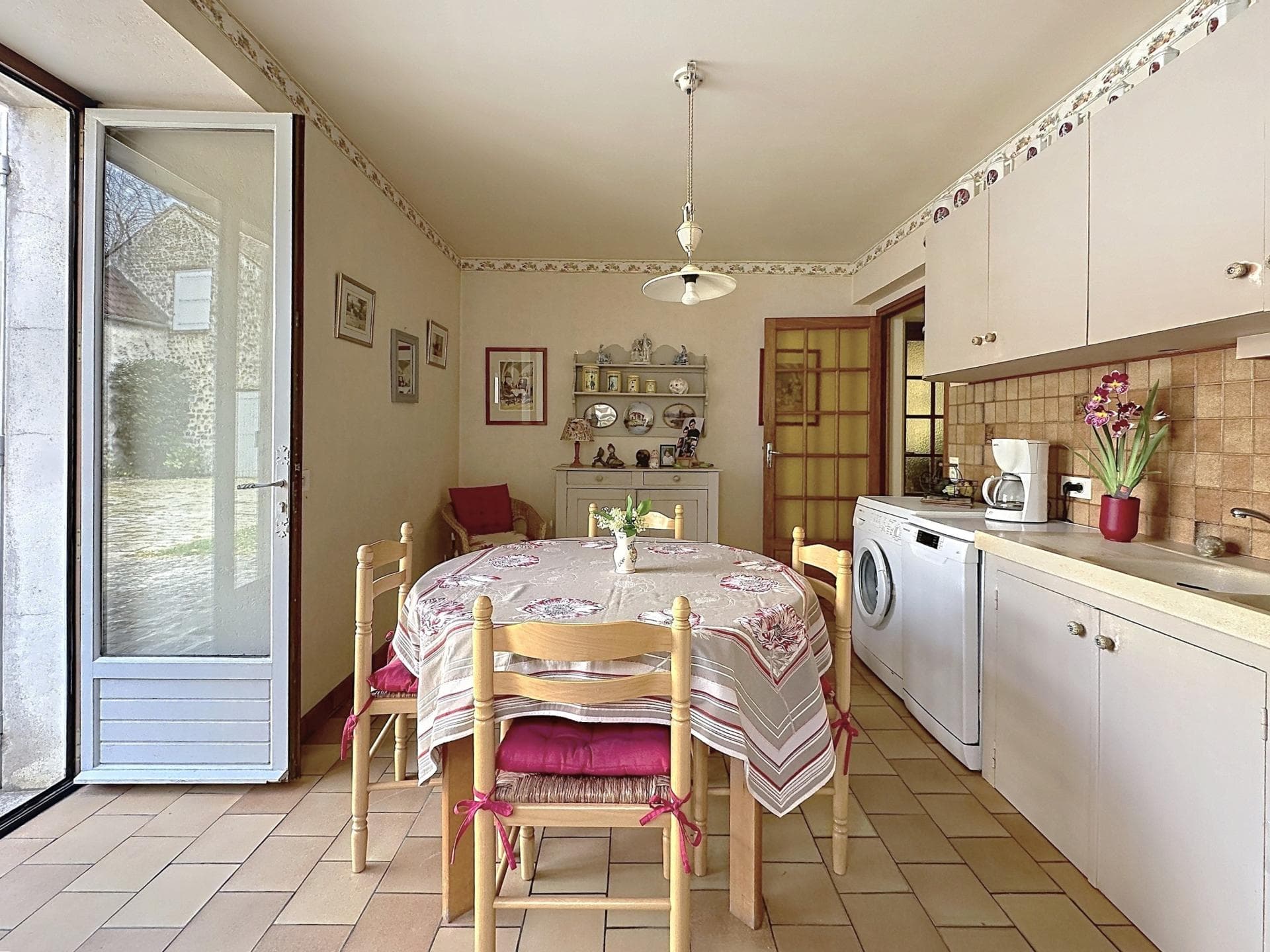 Maison en pierre avec grange — photo 4