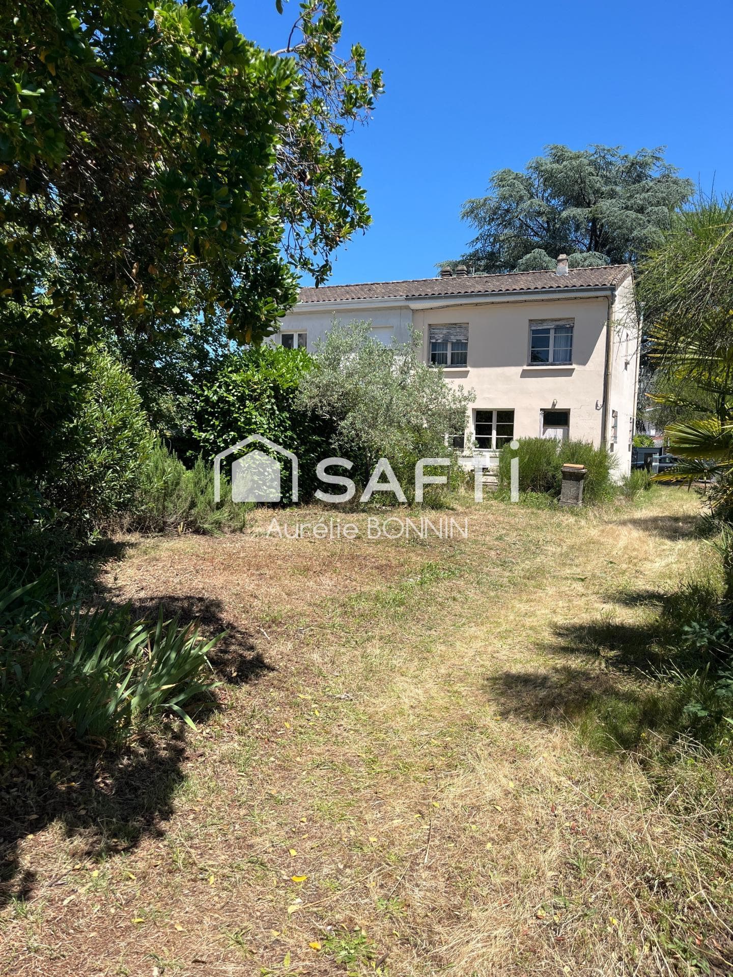 Talence à 14min du tram maison 3 chambres à rénover avec garage et jardin