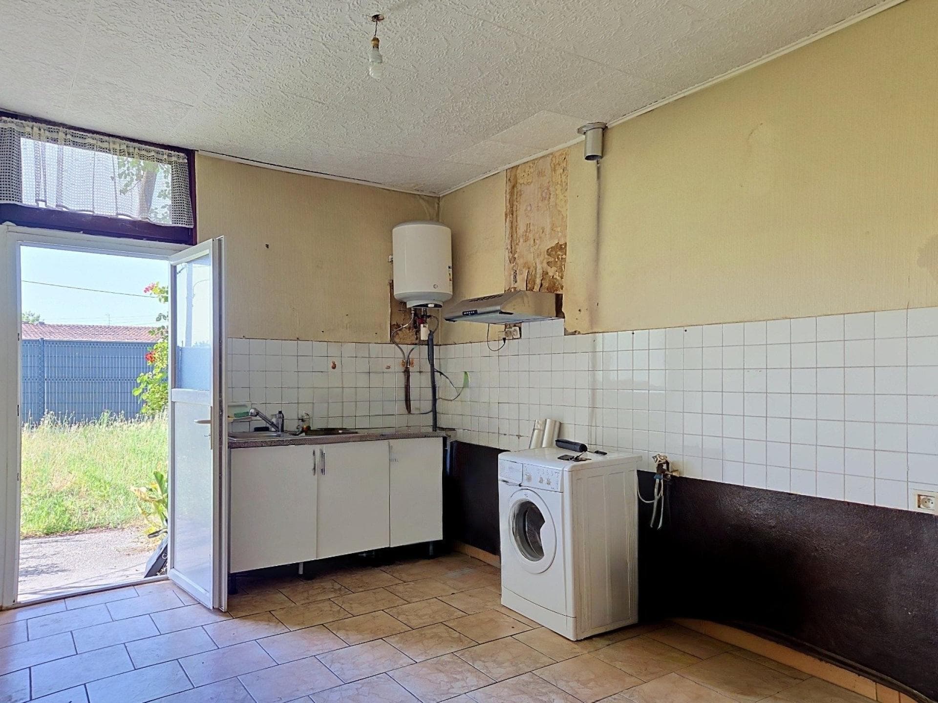 Maison 4 chambres, intérieur à rénover — photo 4