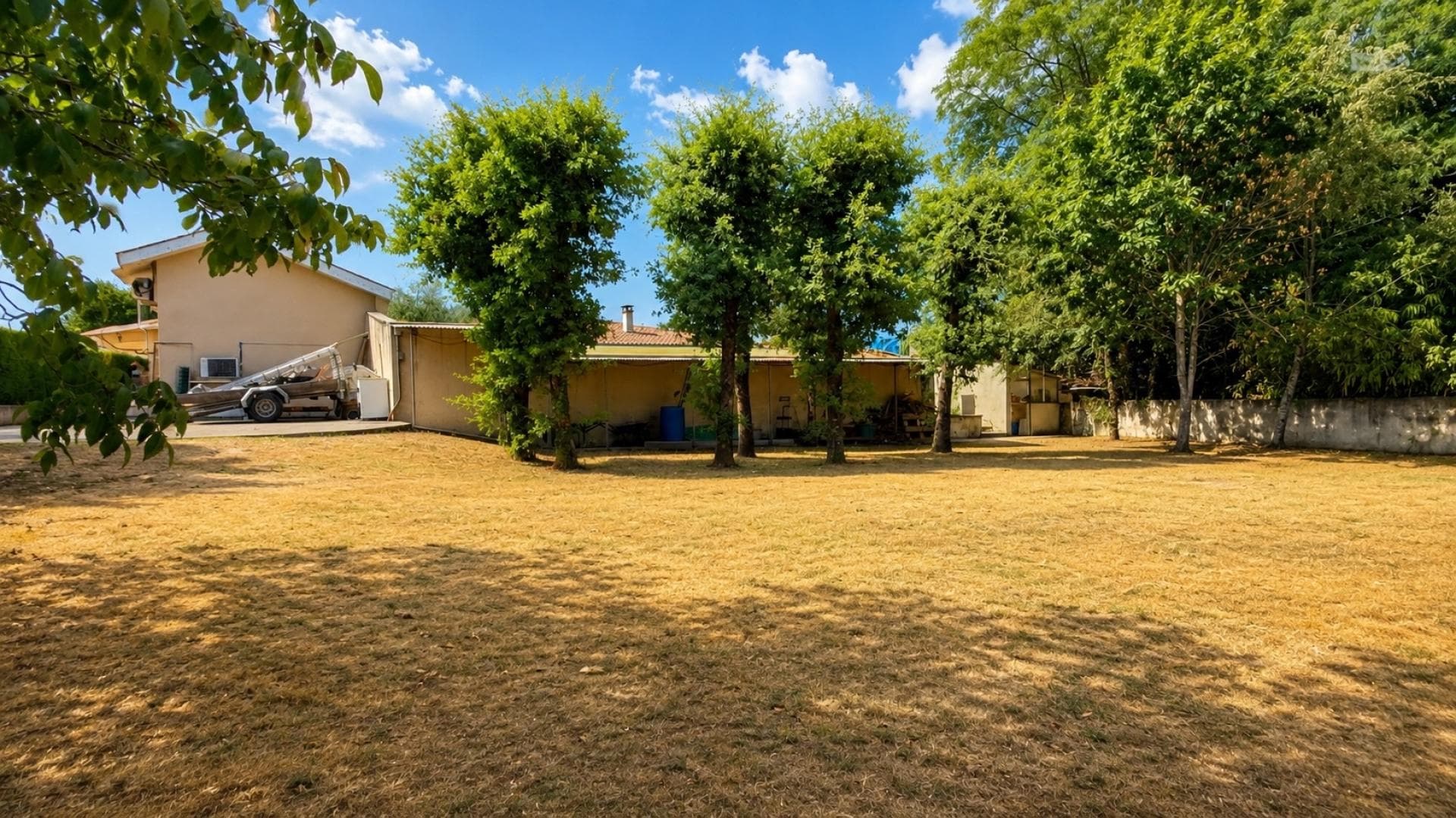 PLEIN CENTRE LA BREDE — photo 18
