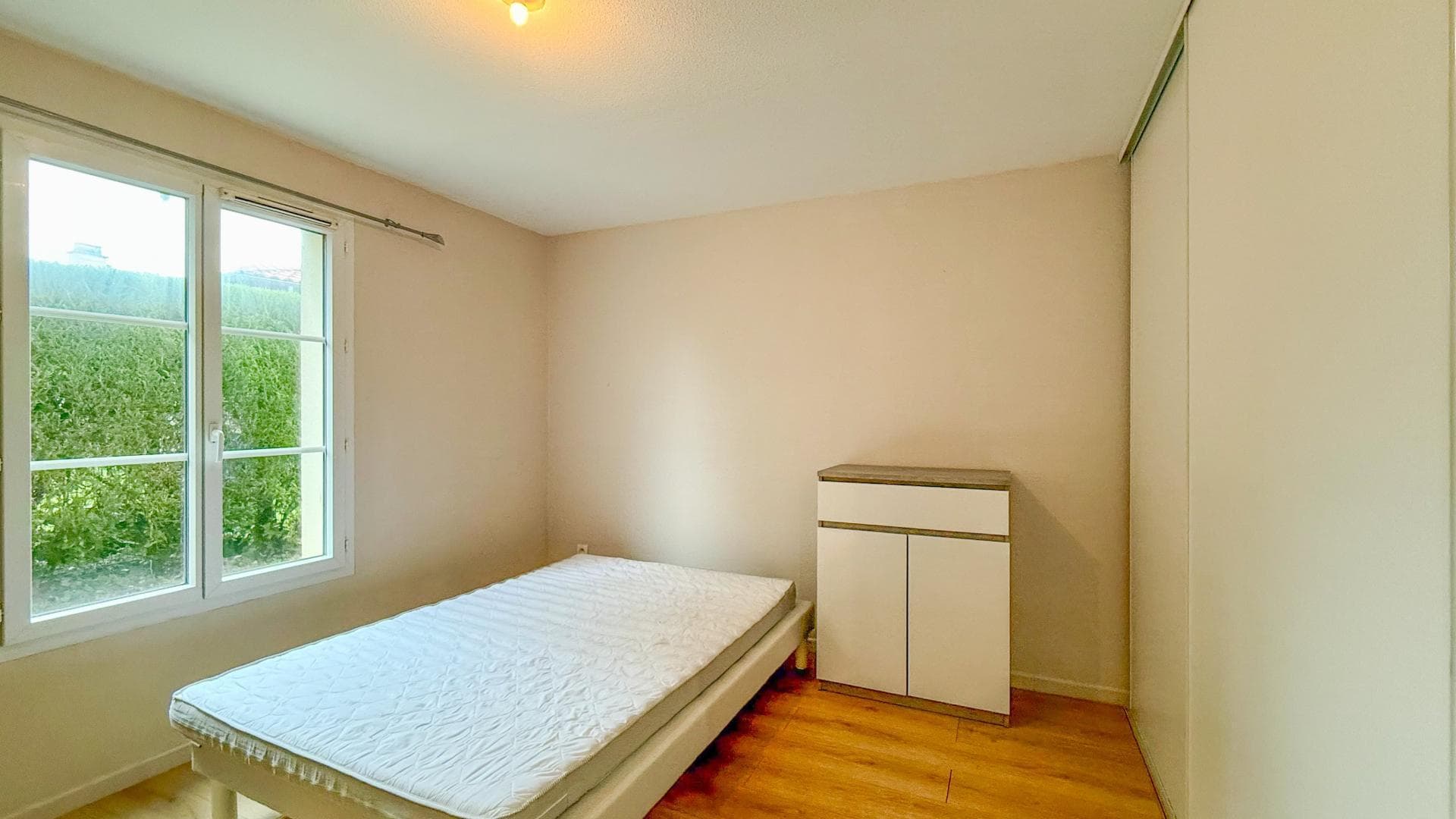 Appartement T2 (calme, jardinet, parking et tram) — photo 7