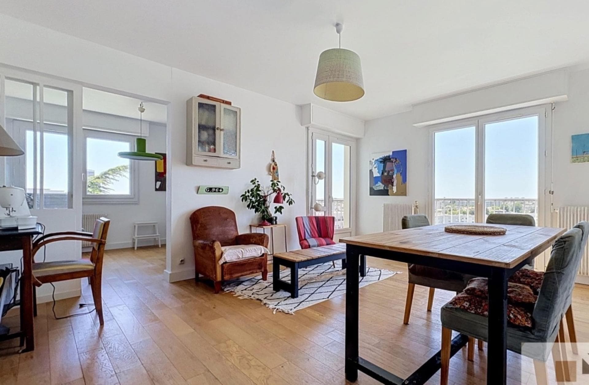 T4 LUMINEUX DE 76 M² – ASCENSEUR – BALCON – PARKING – CAVE